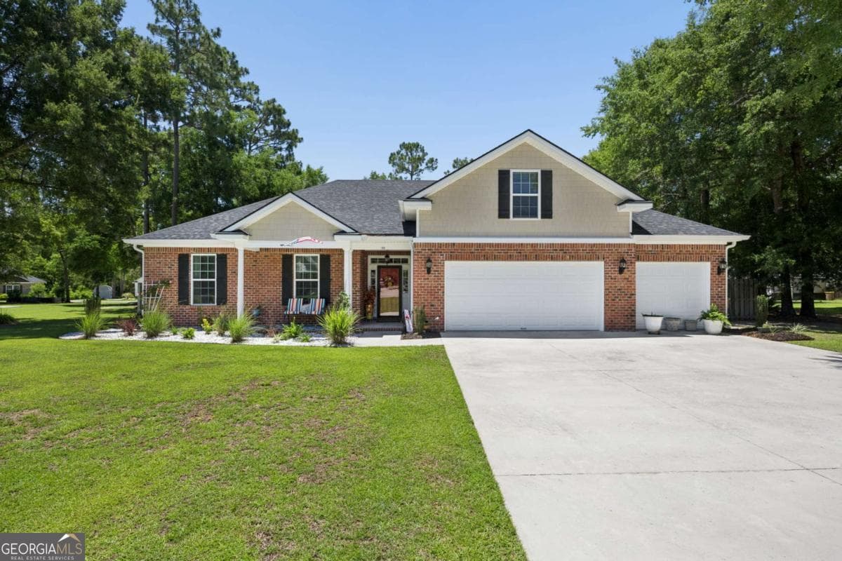 4 bedroom, 3 bathroom, 2,320 sq ft single family residence under contract at 103 Mingledorff Court, Springfield, GA 31329