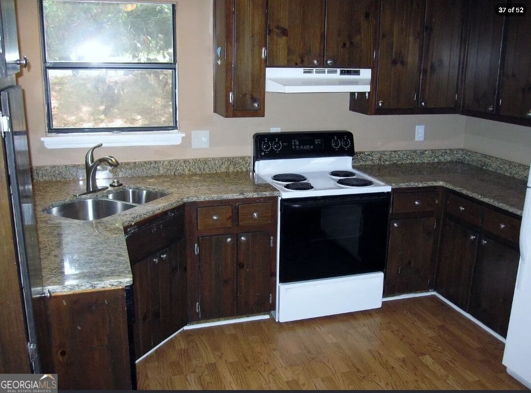 3 bedroom, 2.5 bathroom, 1,614 sq ft single family residence for rent at 787 Bayliss Drive, Marietta, GA 30068 for $3,800 a month — photo 3