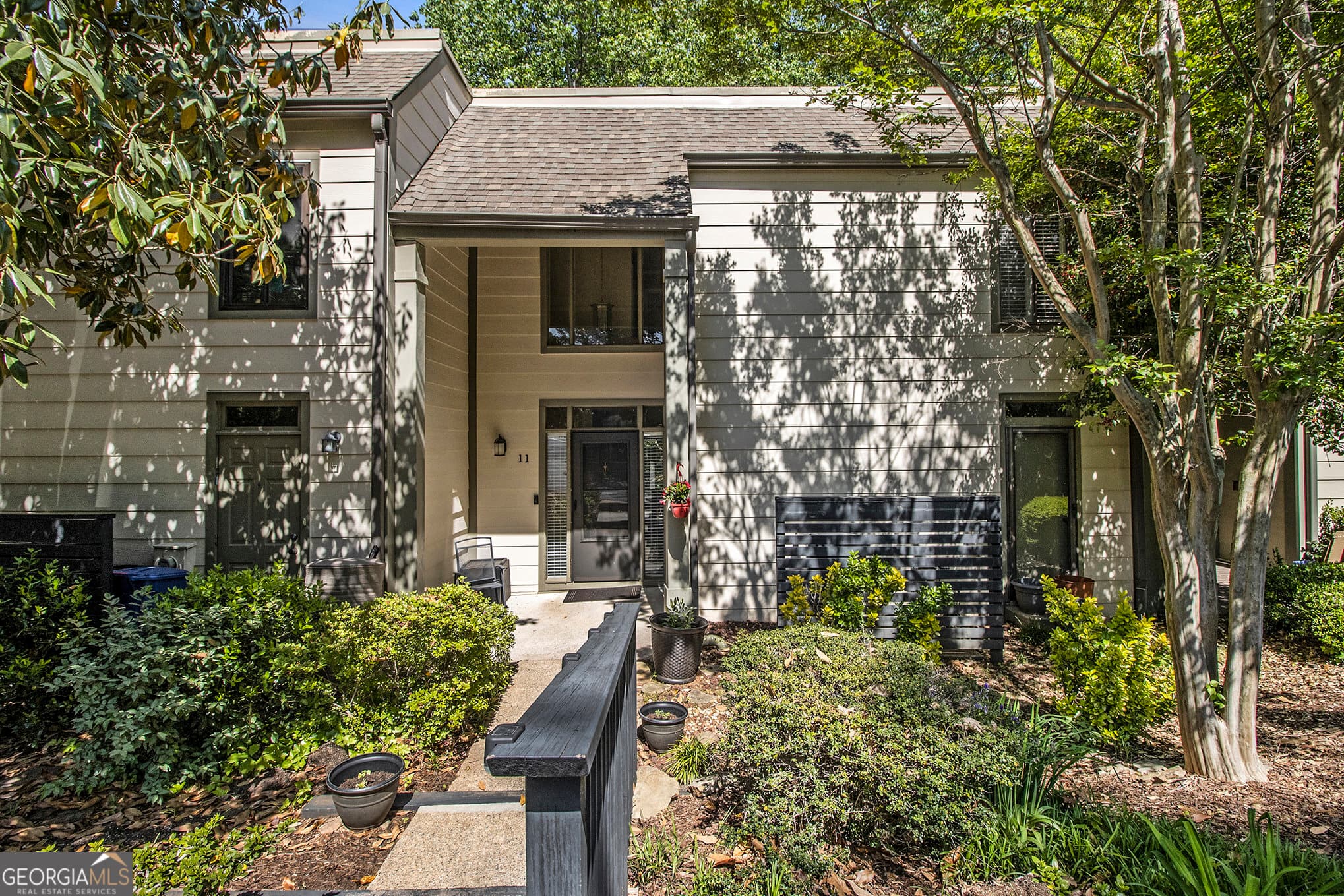 3 bedroom, 3.5 bathroom, 1,785 sq ft townhouse sold at 11 Forrest Place, Atlanta, GA 30328