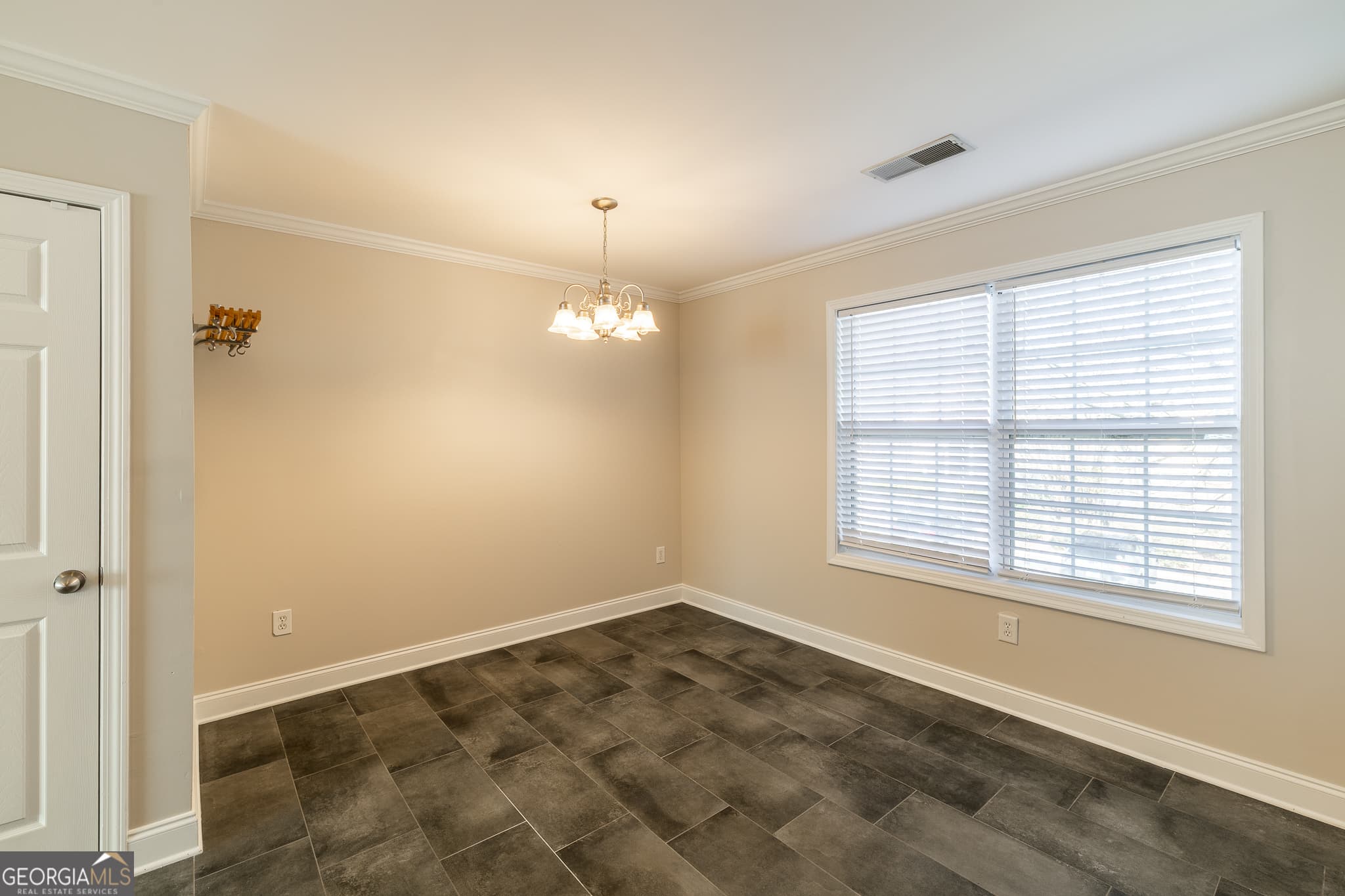 2 bedroom, 2.5 bathroom, 1,088 sq ft condominium for sale at 105 Whitehead Road 21, Athens, GA 30606 — photo 7