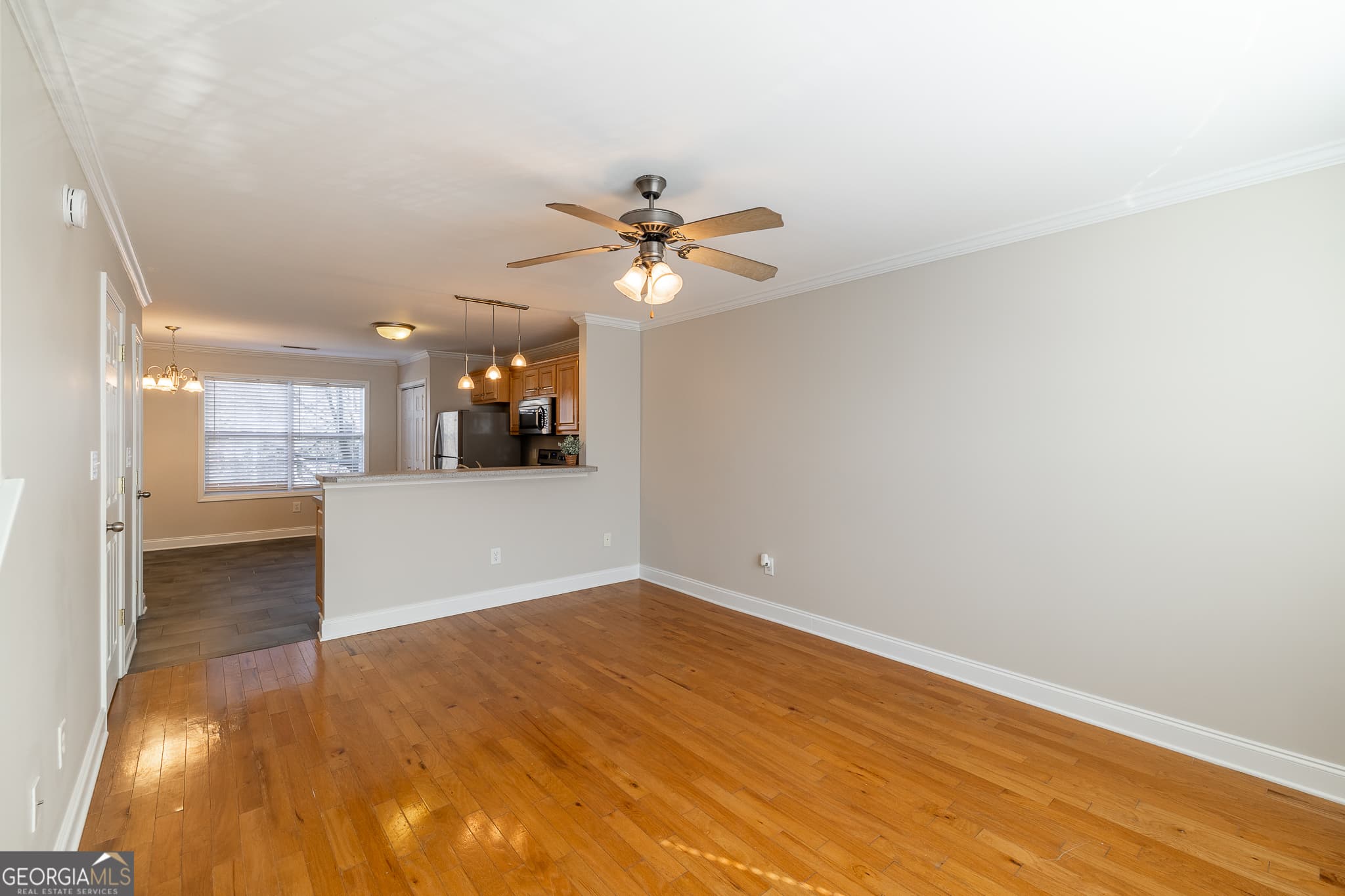 2 bedroom, 2.5 bathroom, 1,088 sq ft condominium for sale at 105 Whitehead Road 21, Athens, GA 30606 — photo 3