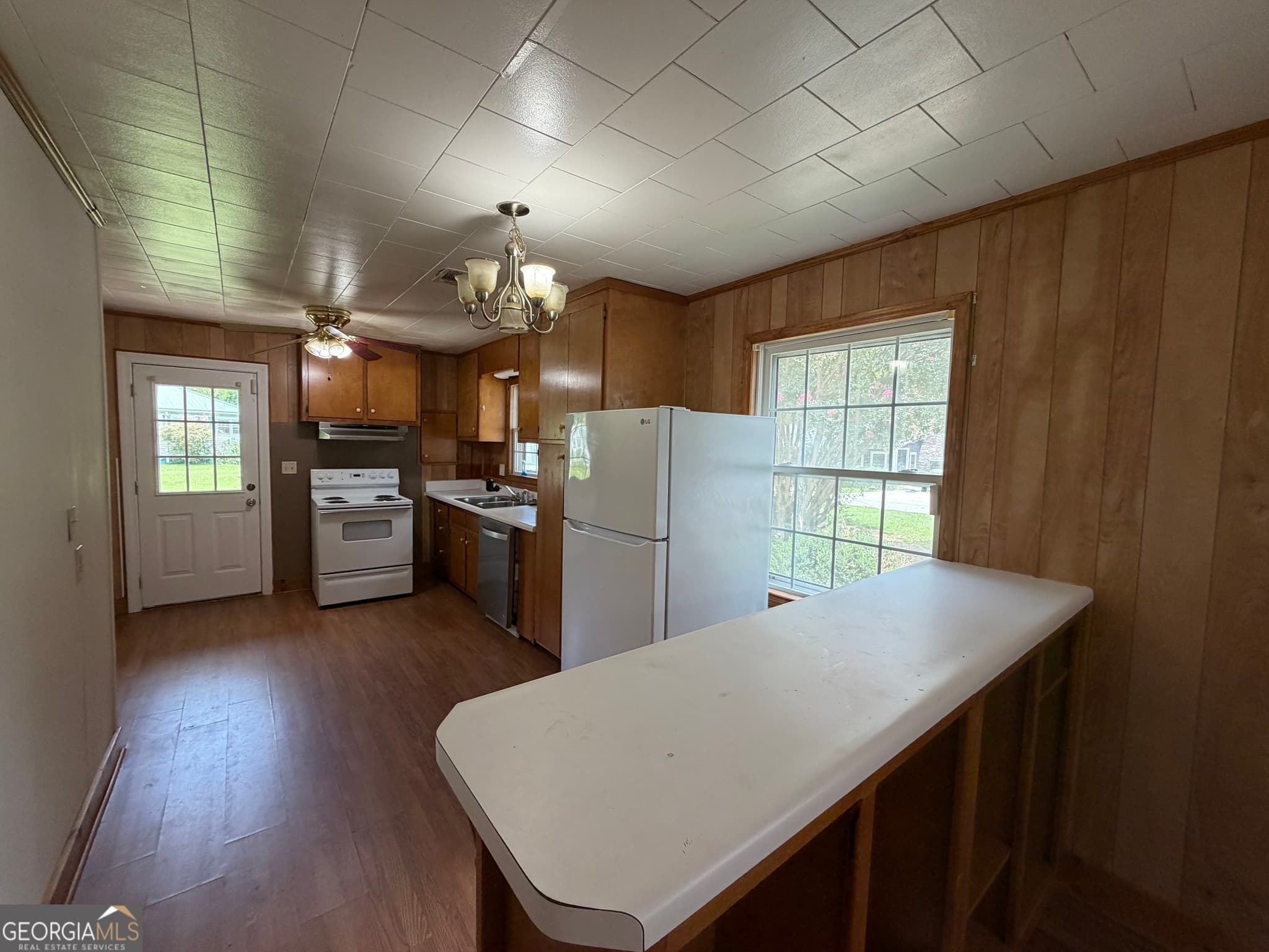 4 bedroom, 2.5 bathroom, 1,424 sq ft single family residence for sale at 230 Glendale Drive, Hartwell, GA 30643 — photo 5