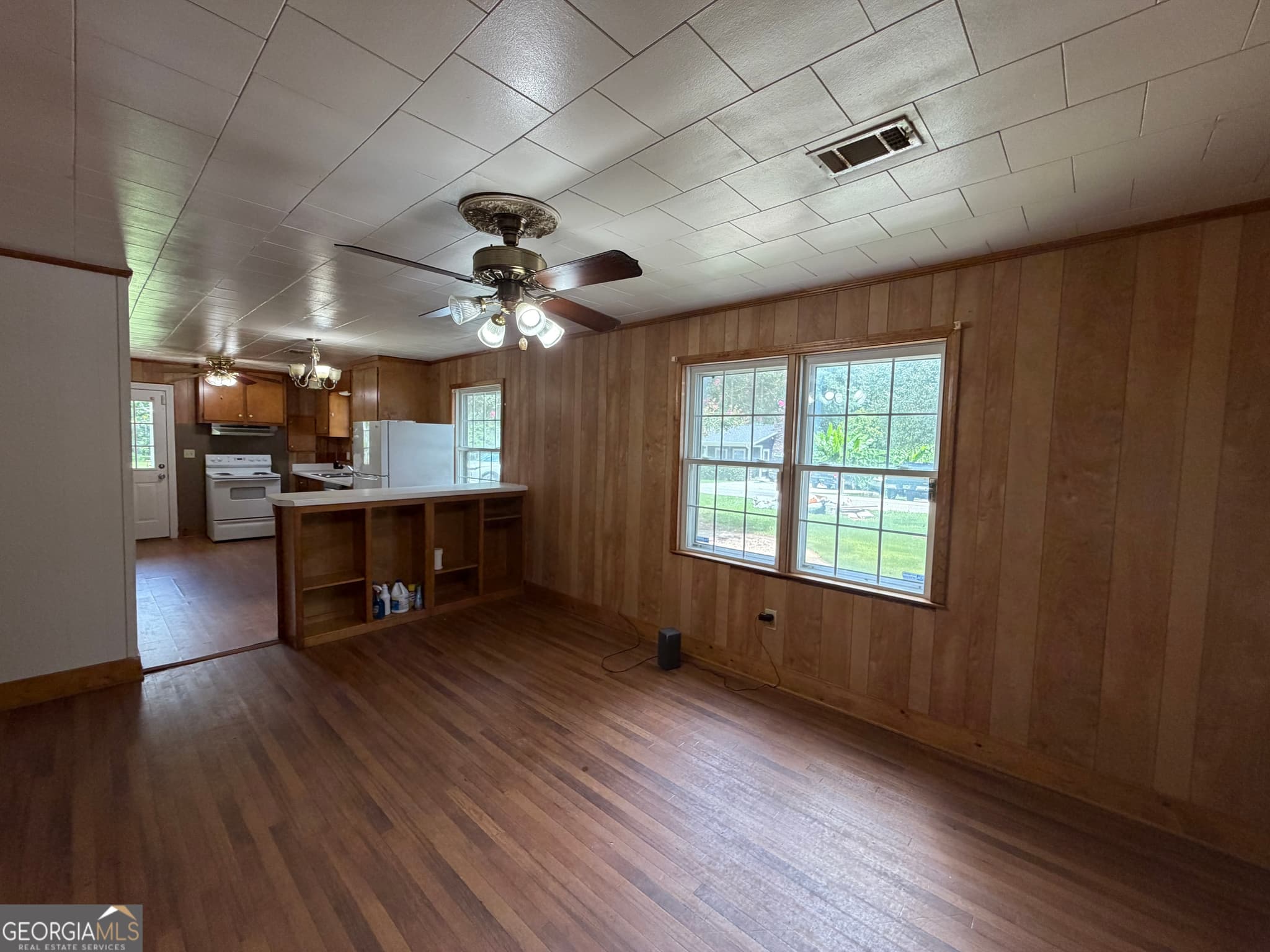 4 bedroom, 2.5 bathroom, 1,424 sq ft single family residence for sale at 230 Glendale Drive, Hartwell, GA 30643 — photo 9