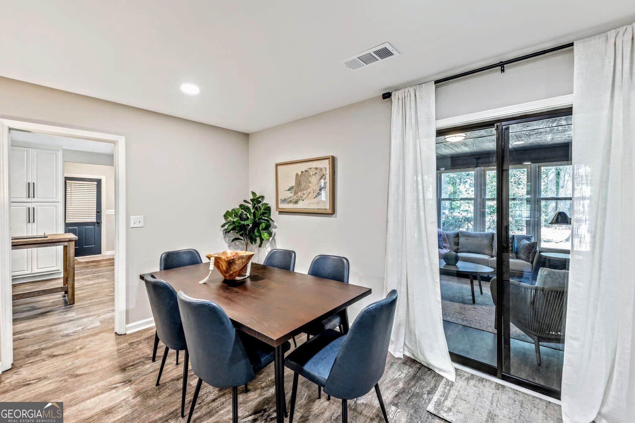 4 bedroom, 3 bathroom, 2,600 sq ft single family residence for rent at 527 Charing Cross Drive, Marietta, GA 30066 for $6,300 a month — photo 9