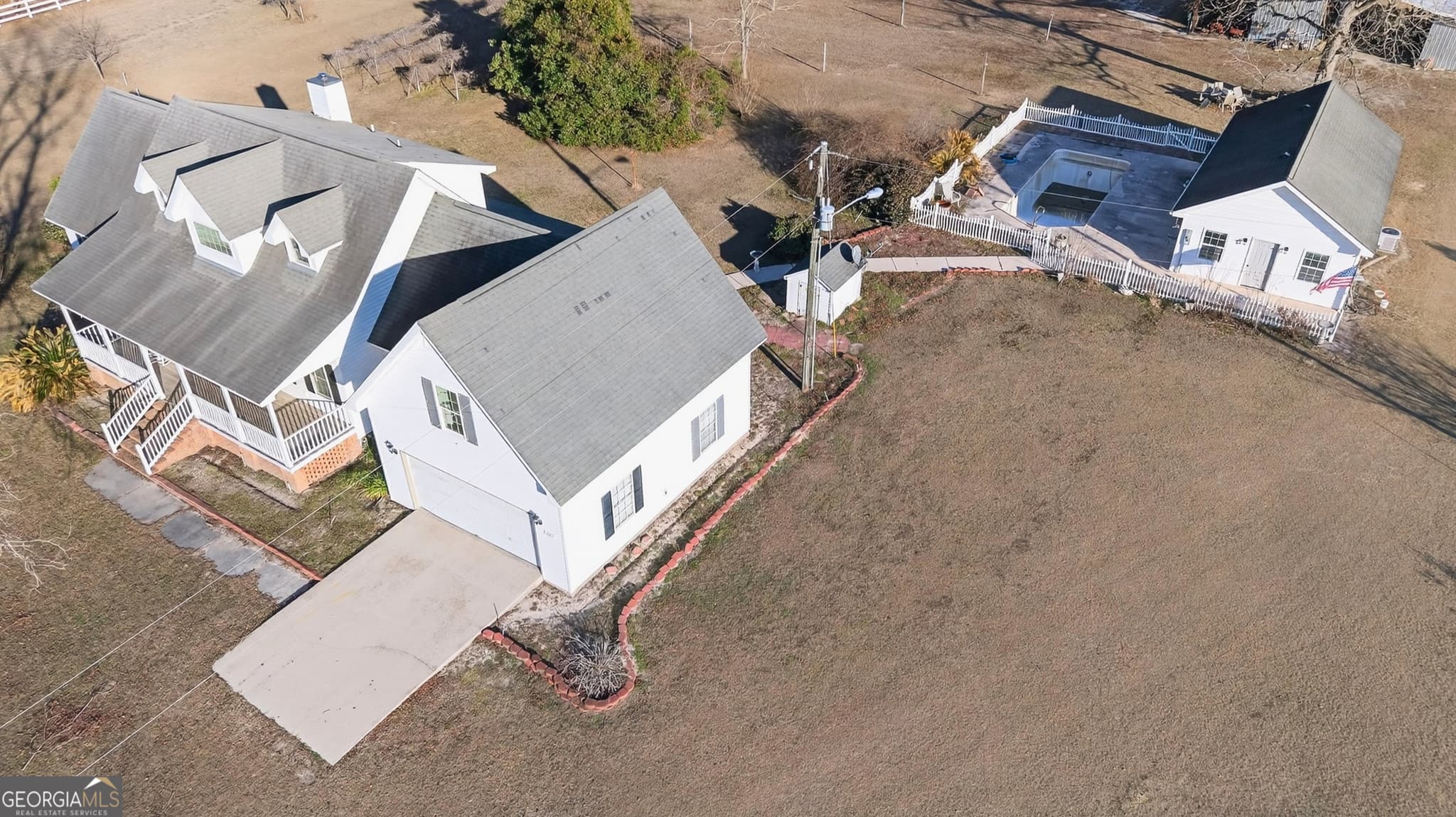 4 bedroom, 2.5 bathroom, 2,904 sq ft single family residence for sale at 2051 Oliver Highway, Newington, GA 30446 — photo 4