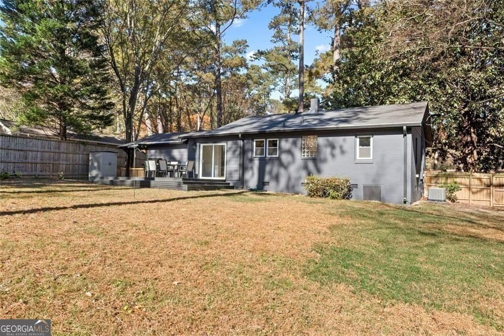 3 bedroom, 2 bathroom, 1,560 sq ft single family residence for rent at 1333 Victor Road, Atlanta, GA 30324 for $6,500 a month — photo 6