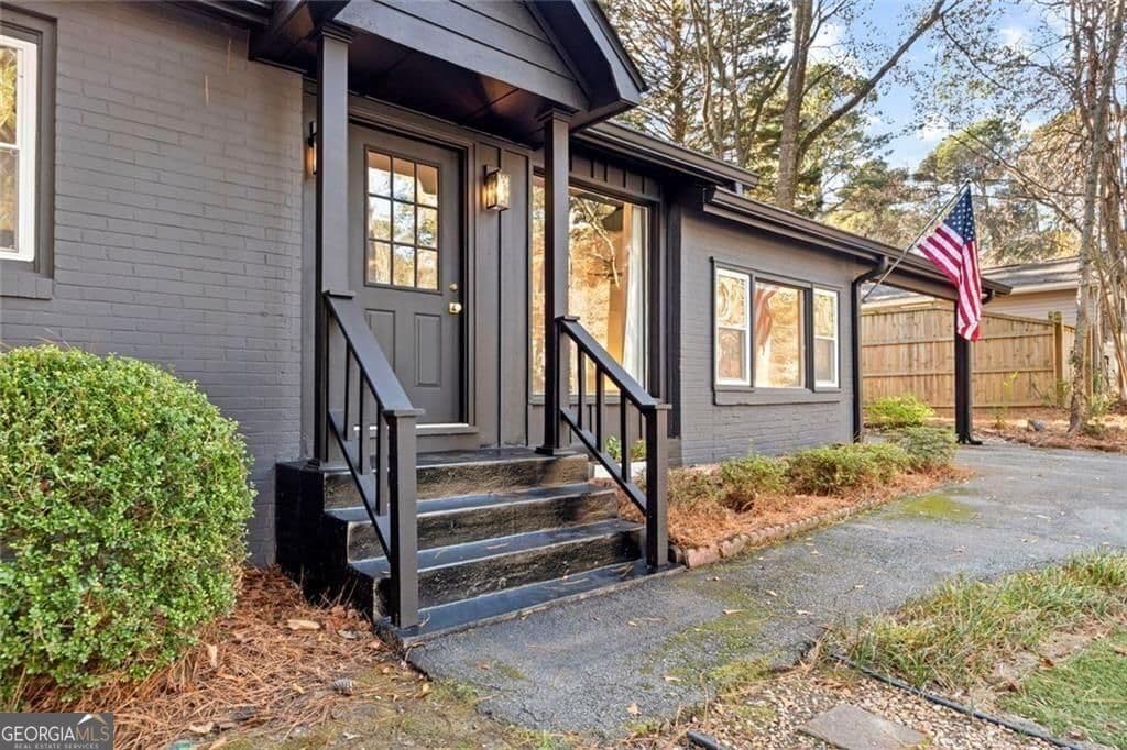 3 bedroom, 2 bathroom, 1,560 sq ft single family residence for rent at 1333 Victor Road, Atlanta, GA 30324 for $6,500 a month — photo 7