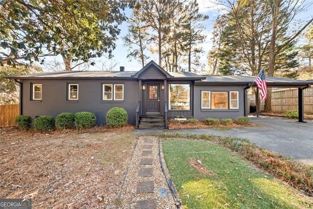 3 bedroom, 2 bathroom, 1,560 sq ft single family residence for rent at 1333 Victor Road, Atlanta, GA 30324 for $6,500 a month — photo 1 of 43