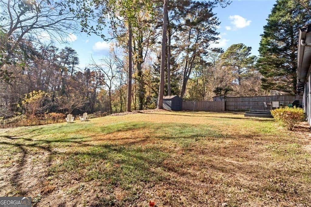3 bedroom, 2 bathroom, 1,560 sq ft single family residence for rent at 1333 Victor Road, Atlanta, GA 30324 for $6,500 a month — photo 5