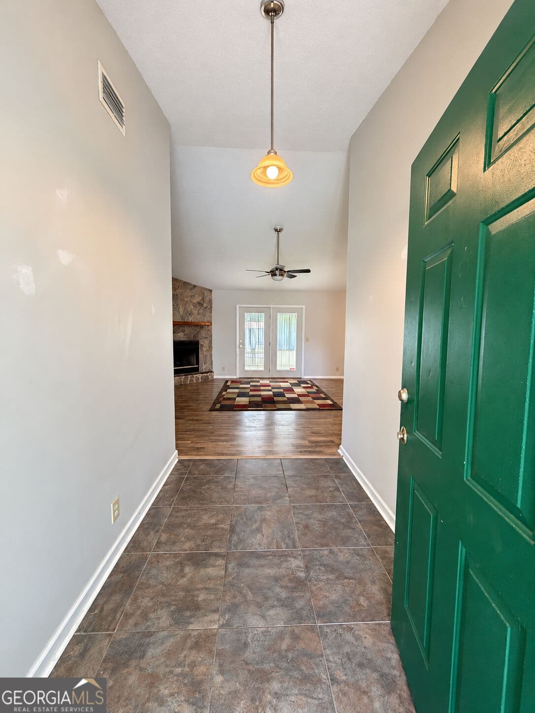 3 bedroom, 2 bathroom, 1,400 sq ft single family residence for rent at 403 Fairfield Court, St. Marys, GA 31558 for $1,800 a month — photo 2