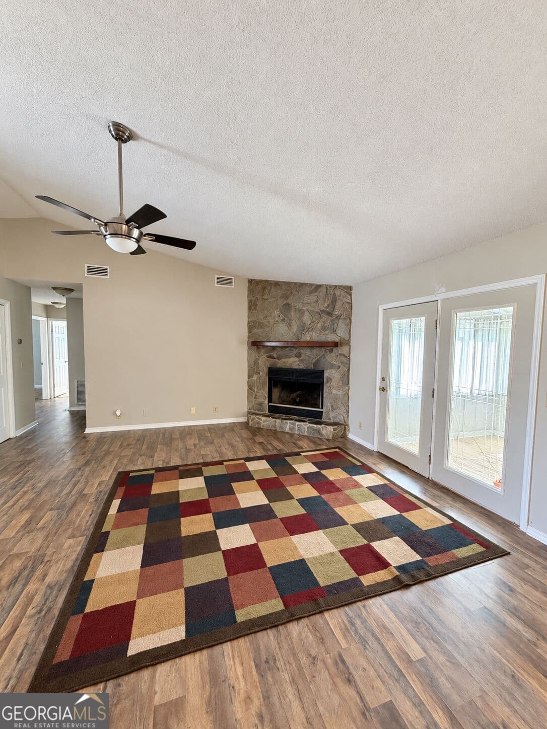 3 bedroom, 2 bathroom, 1,400 sq ft single family residence for rent at 403 Fairfield Court, St. Marys, GA 31558 for $1,800 a month — photo 3