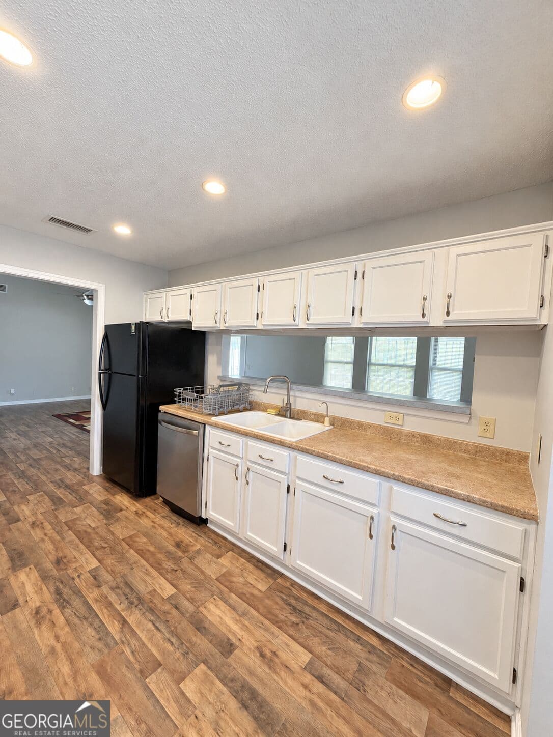 3 bedroom, 2 bathroom, 1,400 sq ft single family residence for rent at 403 Fairfield Court, St. Marys, GA 31558 for $1,800 a month — photo 5