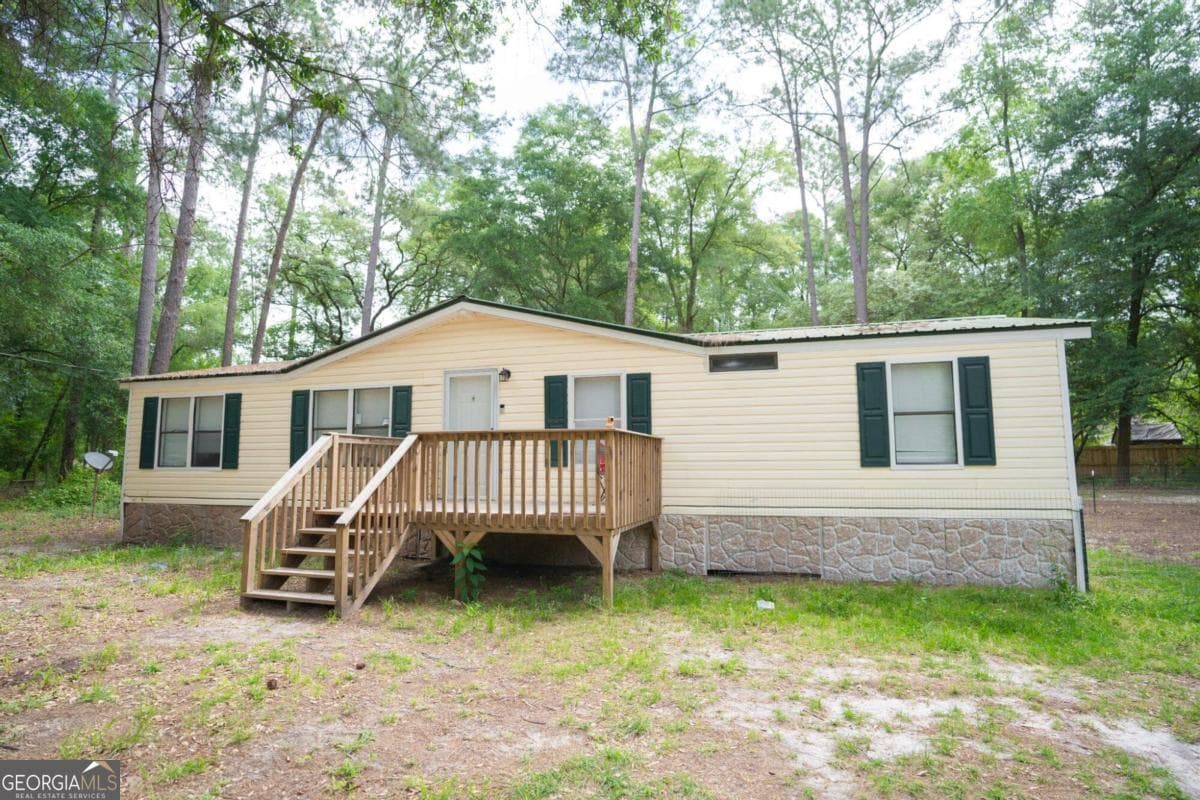 4 bedroom, 3 bathroom, 1,680 sq ft manufactured home,single family residence sold at 5012 Wisteria Road, Blackshear, GA 31516