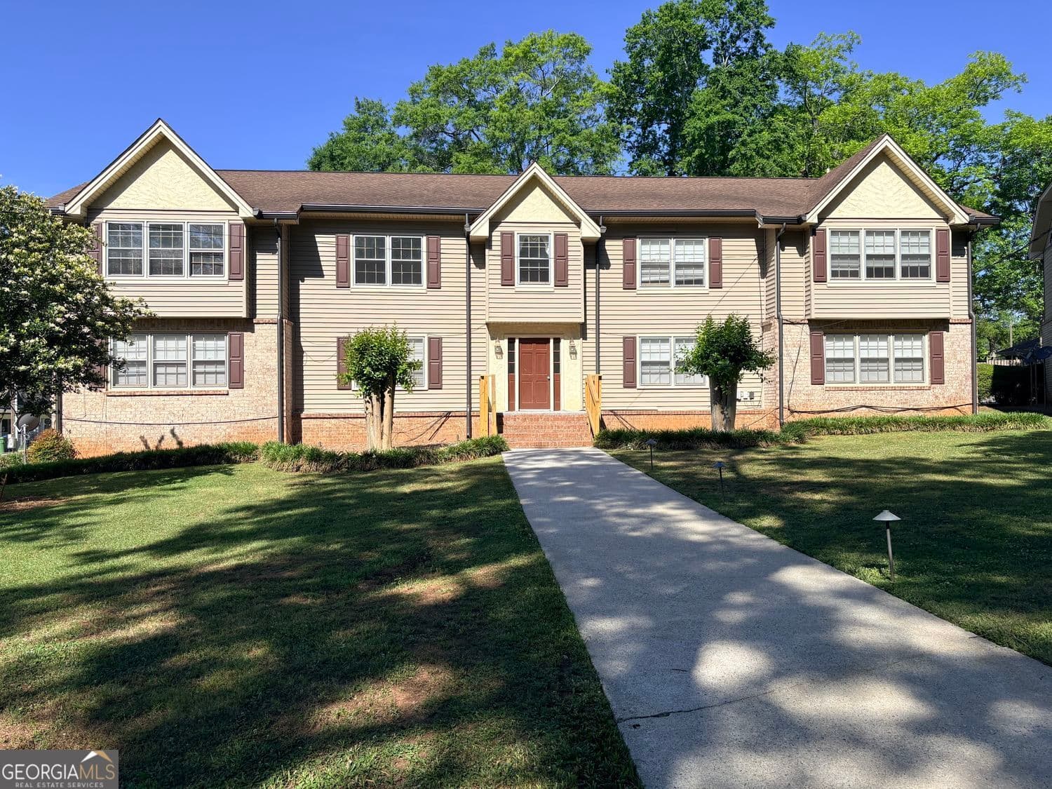 2 bedroom, 2 bathroom, 1,000 sq ft apartment for rent at 212 W Highland Avenue, Monroe, GA 30655 for $1,300 a month — photo 1 of 1