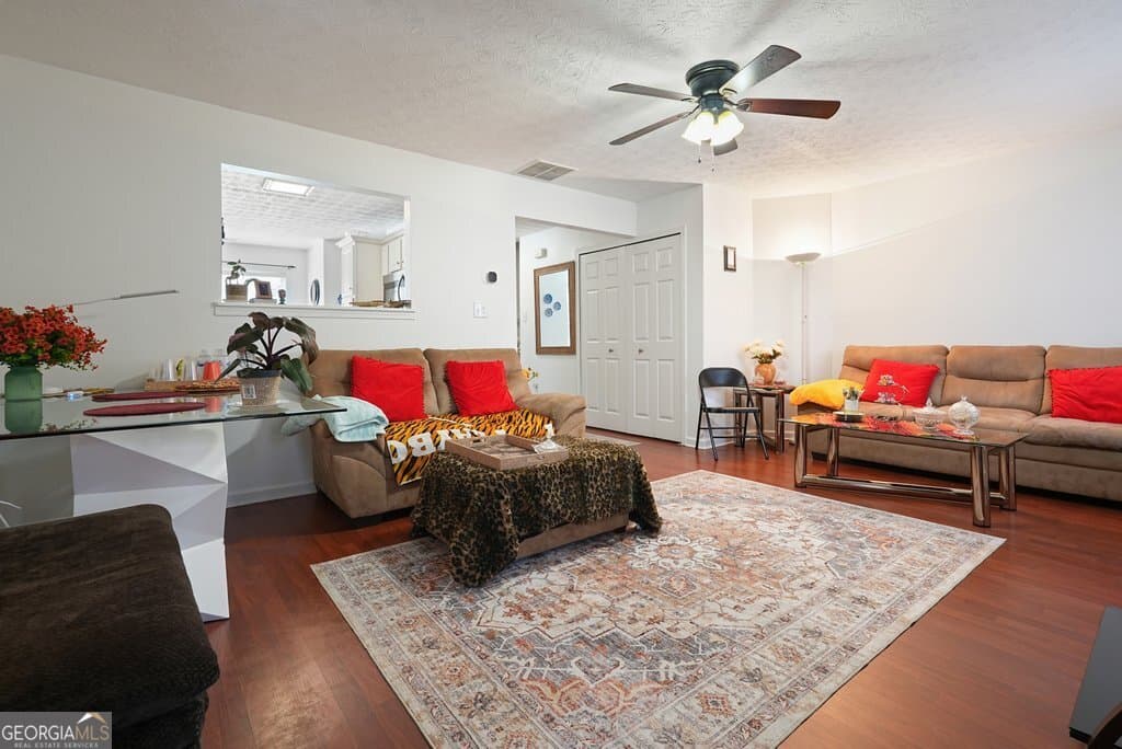2 bedroom, 2.5 bathroom, 1,226 sq ft townhouse for sale at 4470 Maple Valley Drive, Cumming, GA 30040 — photo 8