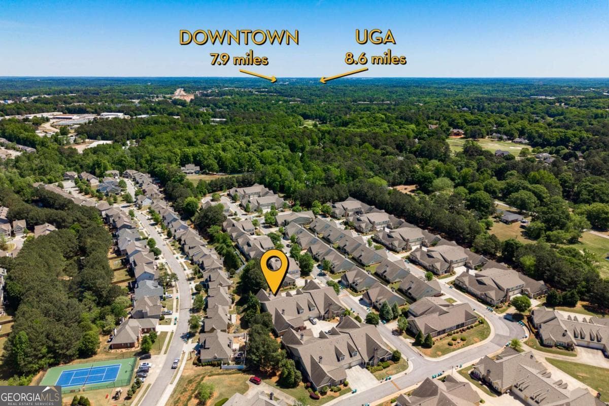 3 bedroom, 2.5 bathroom, 2,496 sq ft townhouse for sale at 3650 Orchard Circle, Watkinsville, GA 30677 — photo 3