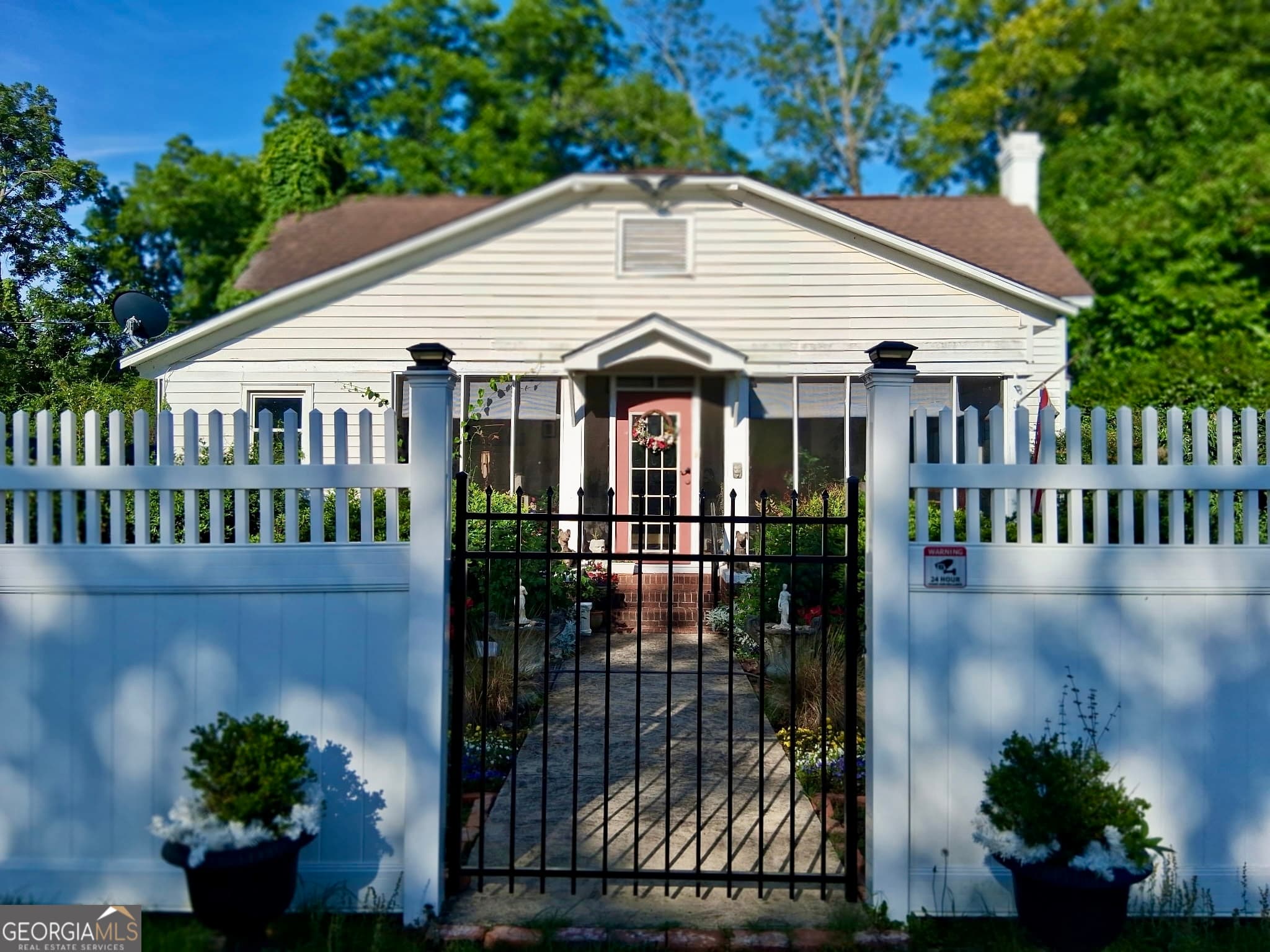 3 bedroom, 1 bathroom, 1,810 sq ft single family residence sold at 201 Old Perry Road, Marshallville, GA 31057
