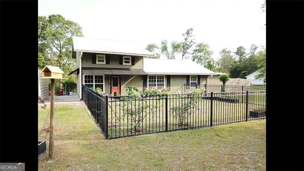 2 bedroom, 2 bathroom, 1,632 sq ft single family residence sold at 7461 Blue Lake Circle, Blackshear, GA 31516