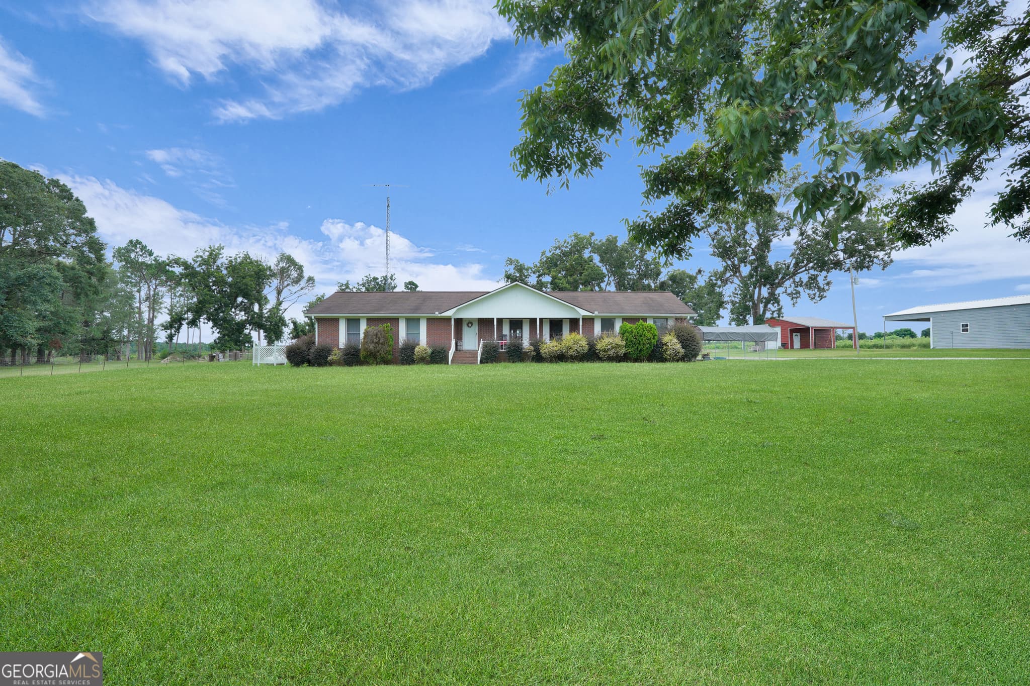 3 bedroom, 2.5 bathroom, 1,576 sq ft single family residence under contract at 14936 GA Highway 86, Soperton, GA 30457 — photo 2