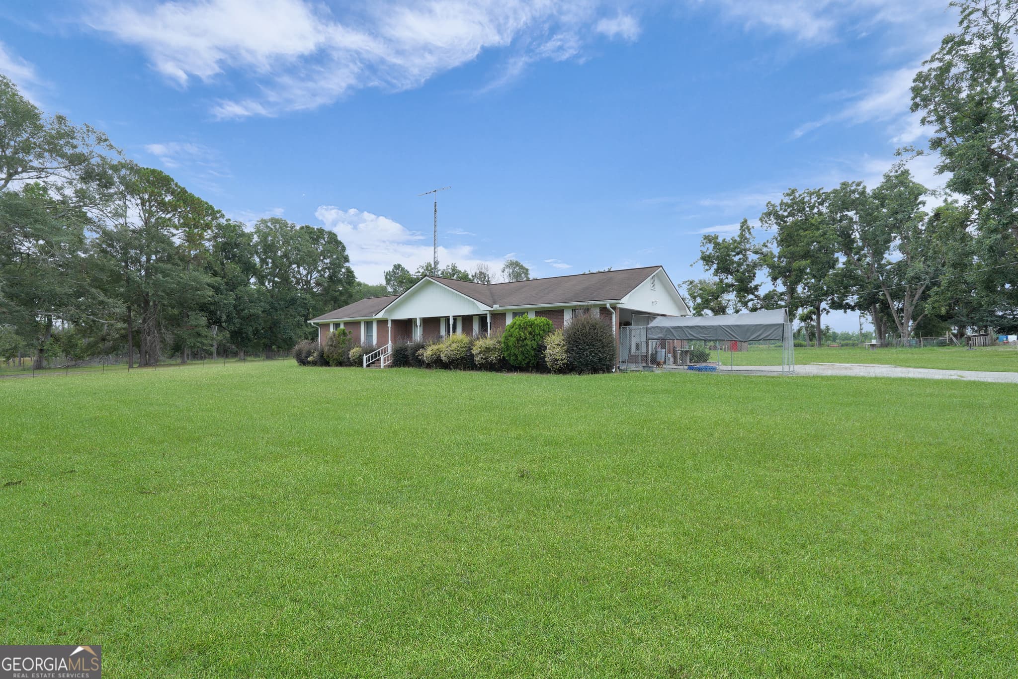 3 bedroom, 2.5 bathroom, 1,576 sq ft single family residence under contract at 14936 GA Highway 86, Soperton, GA 30457 — photo 4