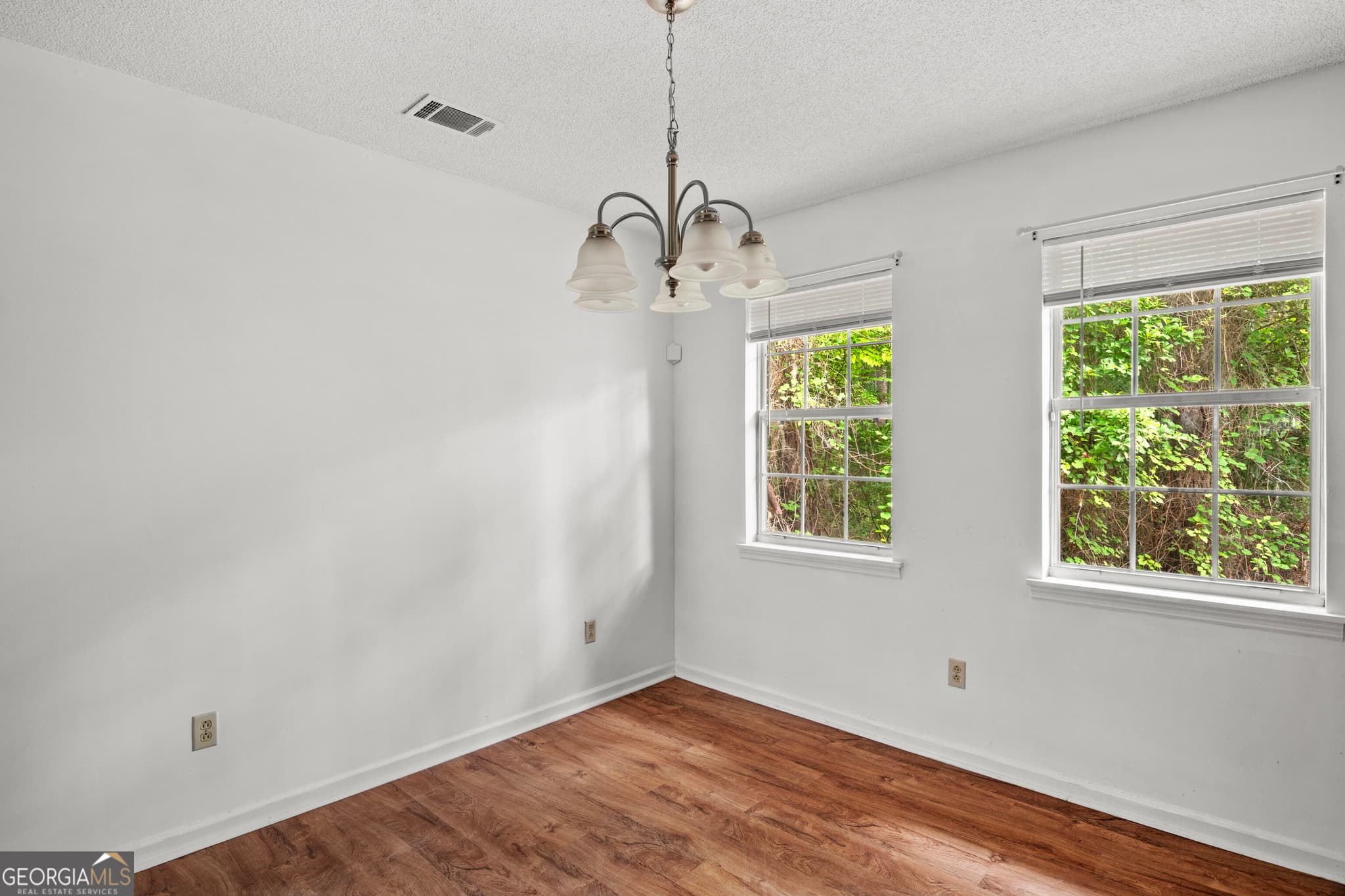 3 bedroom, 2 bathroom, 1,448 sq ft single family residence for sale at 85 Waters Avenue, Allenhurst, GA 31301 — photo 7