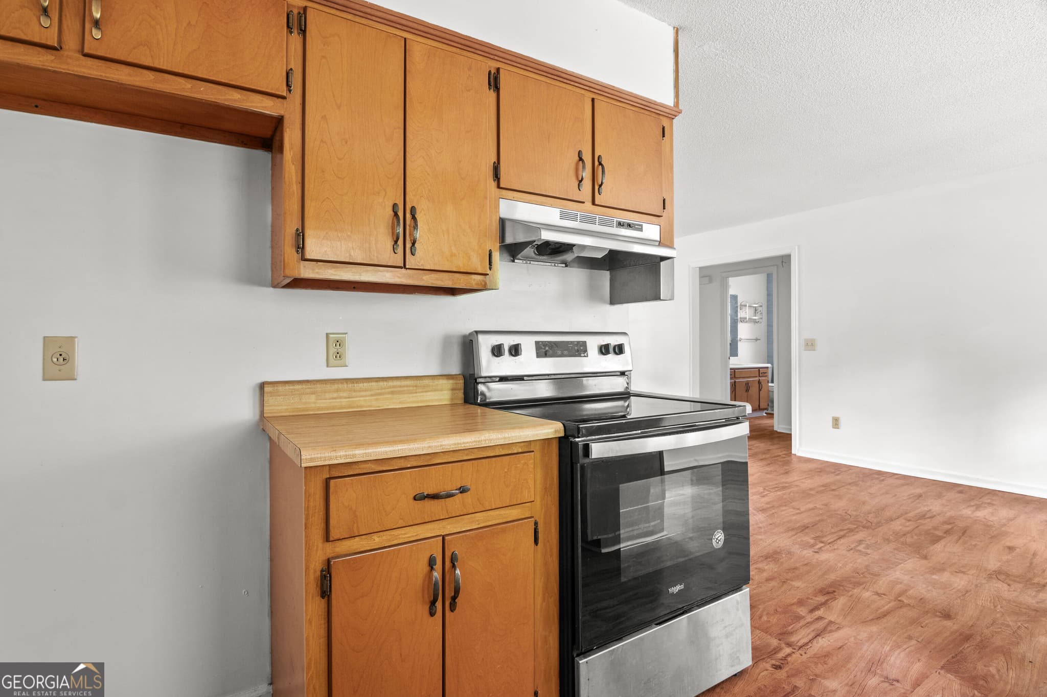 3 bedroom, 2 bathroom, 1,448 sq ft single family residence for sale at 85 Waters Avenue, Allenhurst, GA 31301 — photo 3