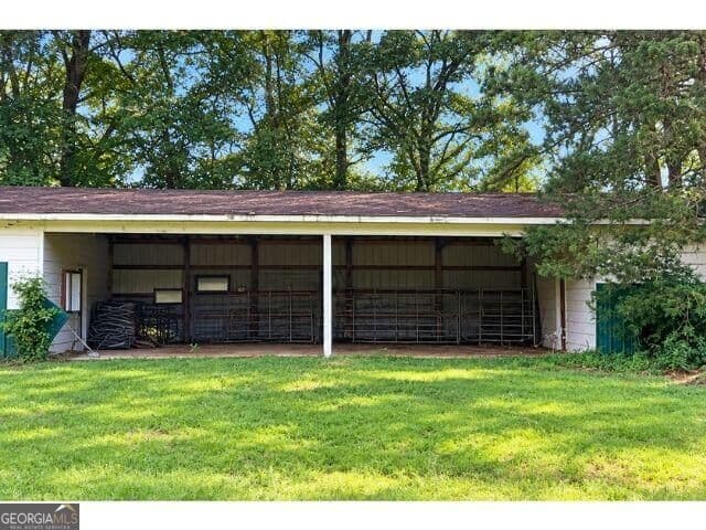3 bedroom, 2 bathroom, 2,401 sq ft single family residence for sale at 319 Ed Carson Road, Americus, GA 31709 — photo 10