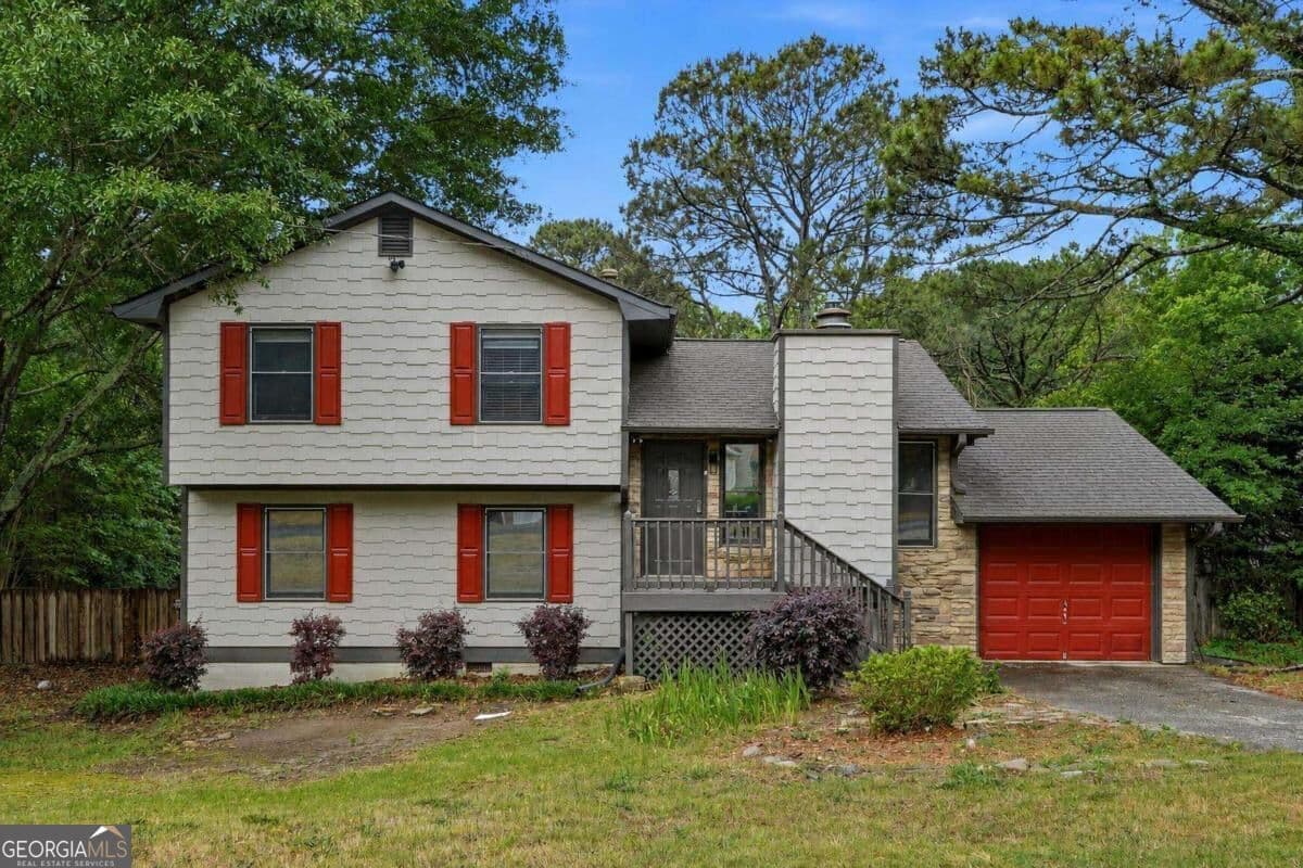 3 bedroom, 2 bathroom single family residence for rent at 3262 Summer Wood Circle, Snellville, GA 30039 for $2,000 a month — photo 1 of 1