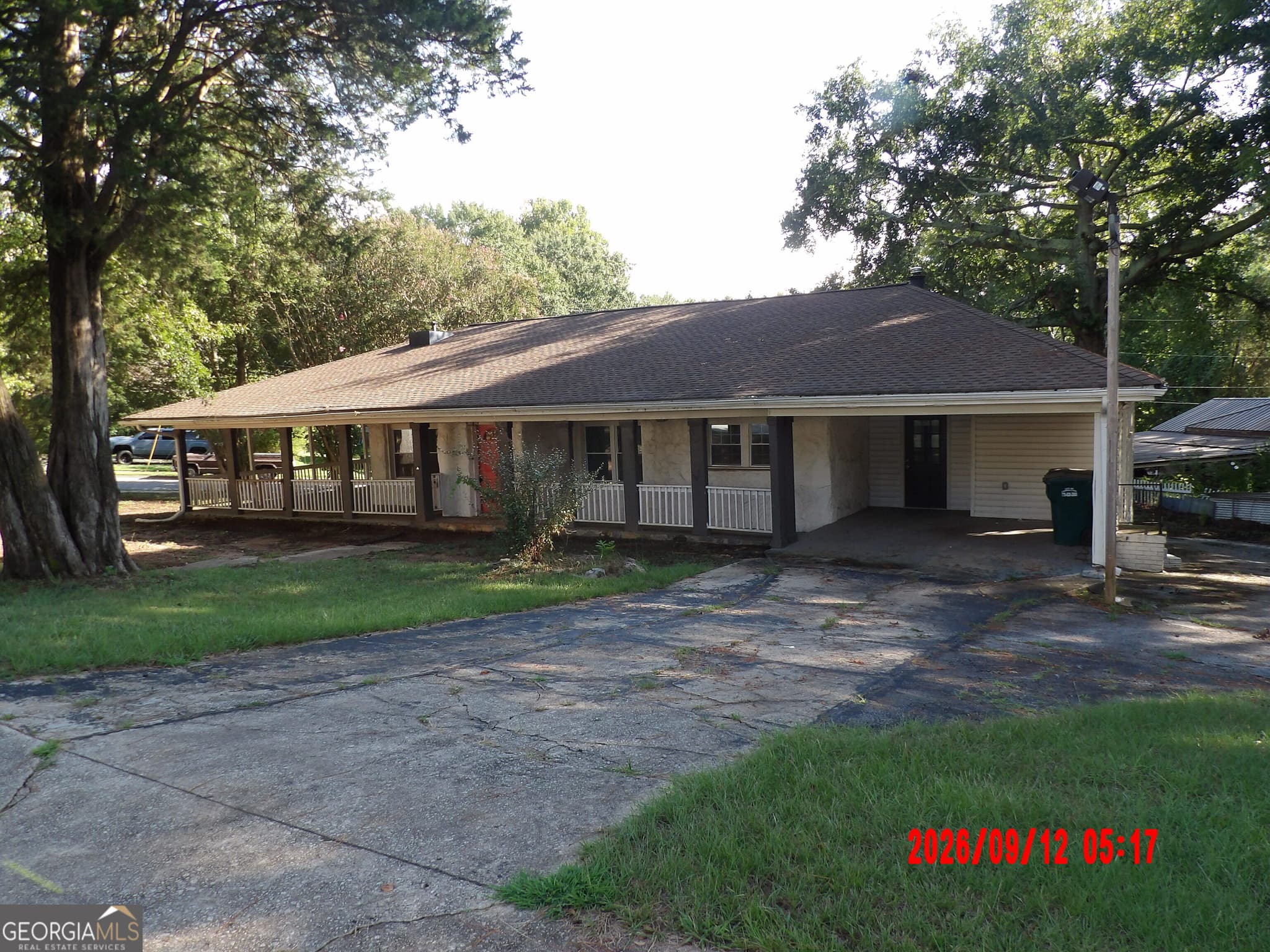 4 bedroom, 2 bathroom, 1,938 sq ft single family residence for sale at 202 Lovvorn Road, Carrollton, GA 30117 — photo 2