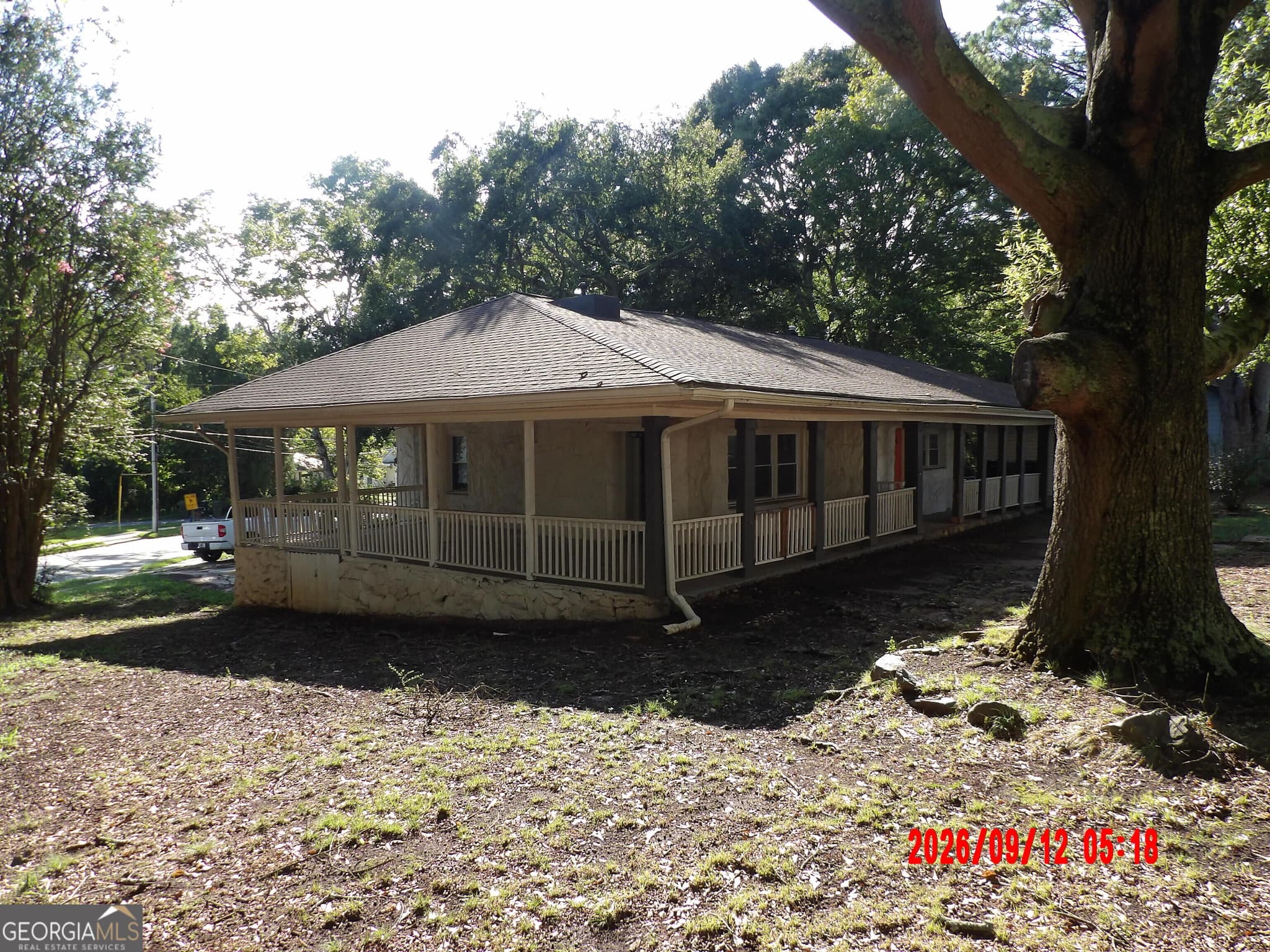 4 bedroom, 2 bathroom, 1,938 sq ft single family residence for sale at 202 Lovvorn Road, Carrollton, GA 30117 — photo 3