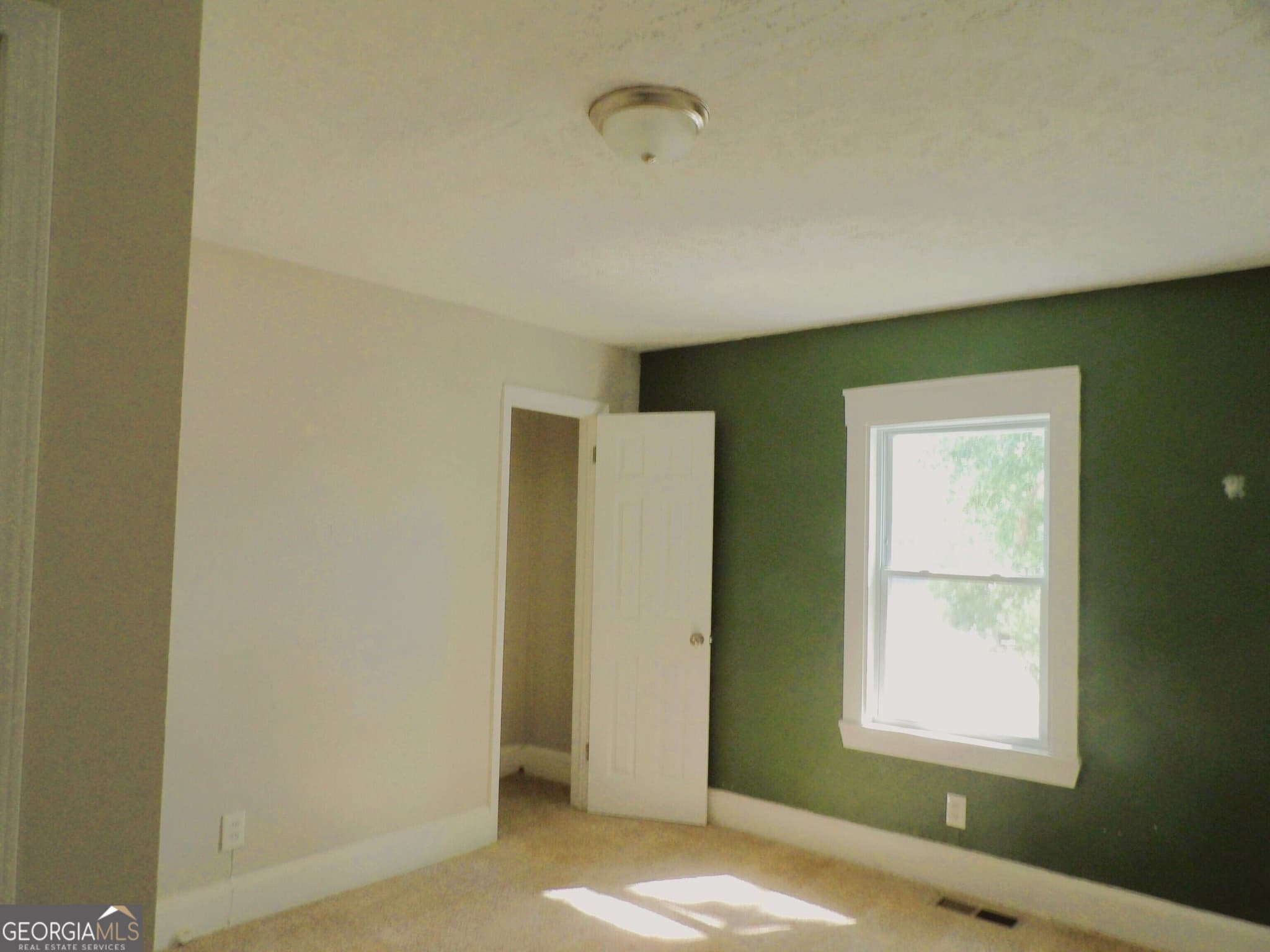 4 bedroom, 2 bathroom, 1,938 sq ft single family residence for sale at 202 Lovvorn Road, Carrollton, GA 30117 — photo 9