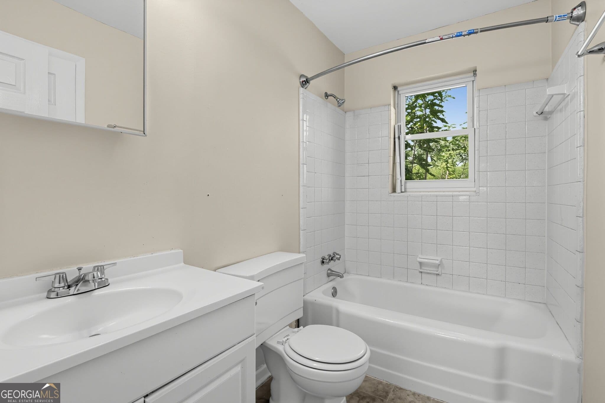 2 bedroom, 1.5 bathroom, 864 sq ft single family residence for sale at 2031 Brighton Circle, Augusta, GA 30906 — photo 4