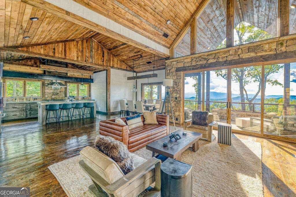 4 bedroom, 3.5 bathroom, 4,632 sq ft cabin,single family residence for sale at 91 Kittatinny Drive, Mineral Bluff, GA 30559 — photo 7
