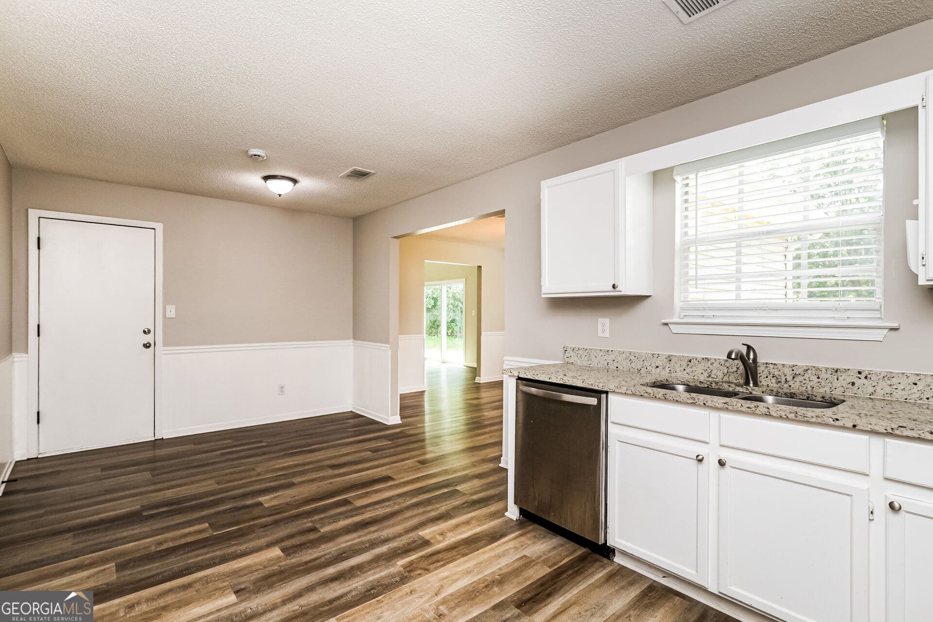 3 bedroom, 2 bathroom, 2,550 sq ft single family residence for sale at 45 Still Waters Drive, Covington, GA 30016 — photo 10