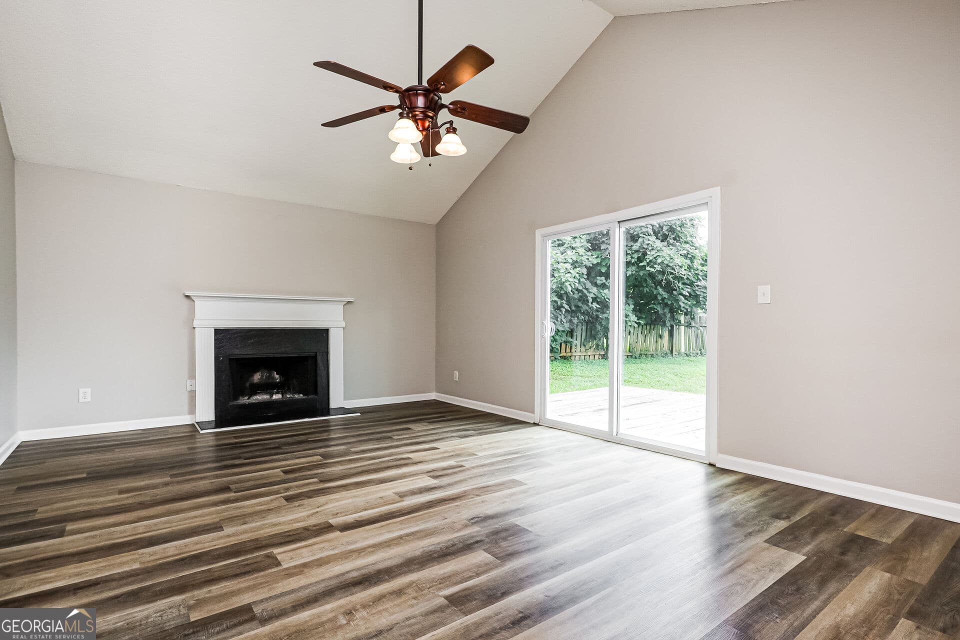 3 bedroom, 2 bathroom, 2,550 sq ft single family residence for sale at 45 Still Waters Drive, Covington, GA 30016 — photo 4