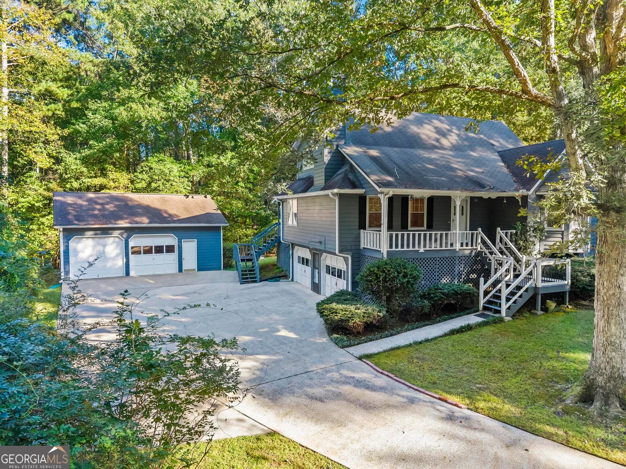 3 bedroom, 2 bathroom, 1,704 sq ft single family residence for sale at 3727 Bowline Circle, Acworth, GA 30102 — photo 3