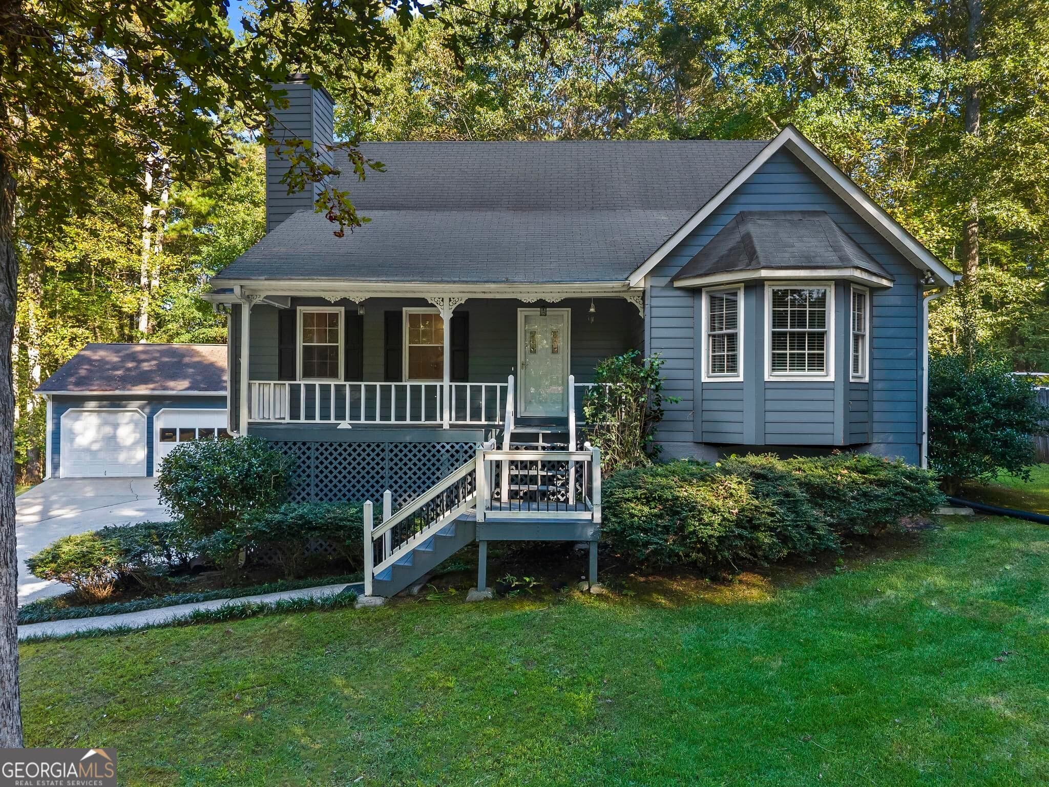 3 bedroom, 2 bathroom, 1,704 sq ft single family residence for sale at 3727 Bowline Circle, Acworth, GA 30102 — photo 1 of 33