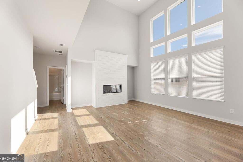 5 bedroom, 4 bathroom, 3,403 sq ft single family residence for sale at 5614 Rosehall Place, South Fulton, GA 30349 — photo 6