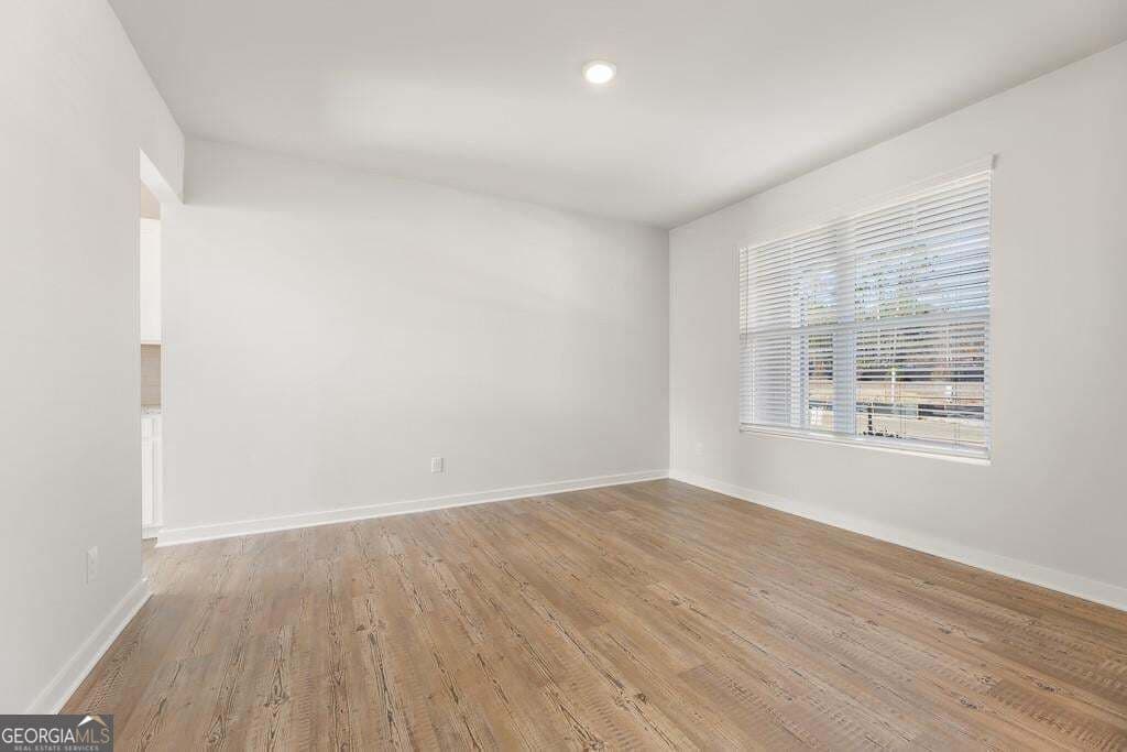 5 bedroom, 4 bathroom, 3,403 sq ft single family residence for sale at 5614 Rosehall Place, South Fulton, GA 30349 — photo 3