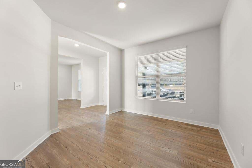 5 bedroom, 4 bathroom, 3,403 sq ft single family residence for sale at 5614 Rosehall Place, South Fulton, GA 30349 — photo 4