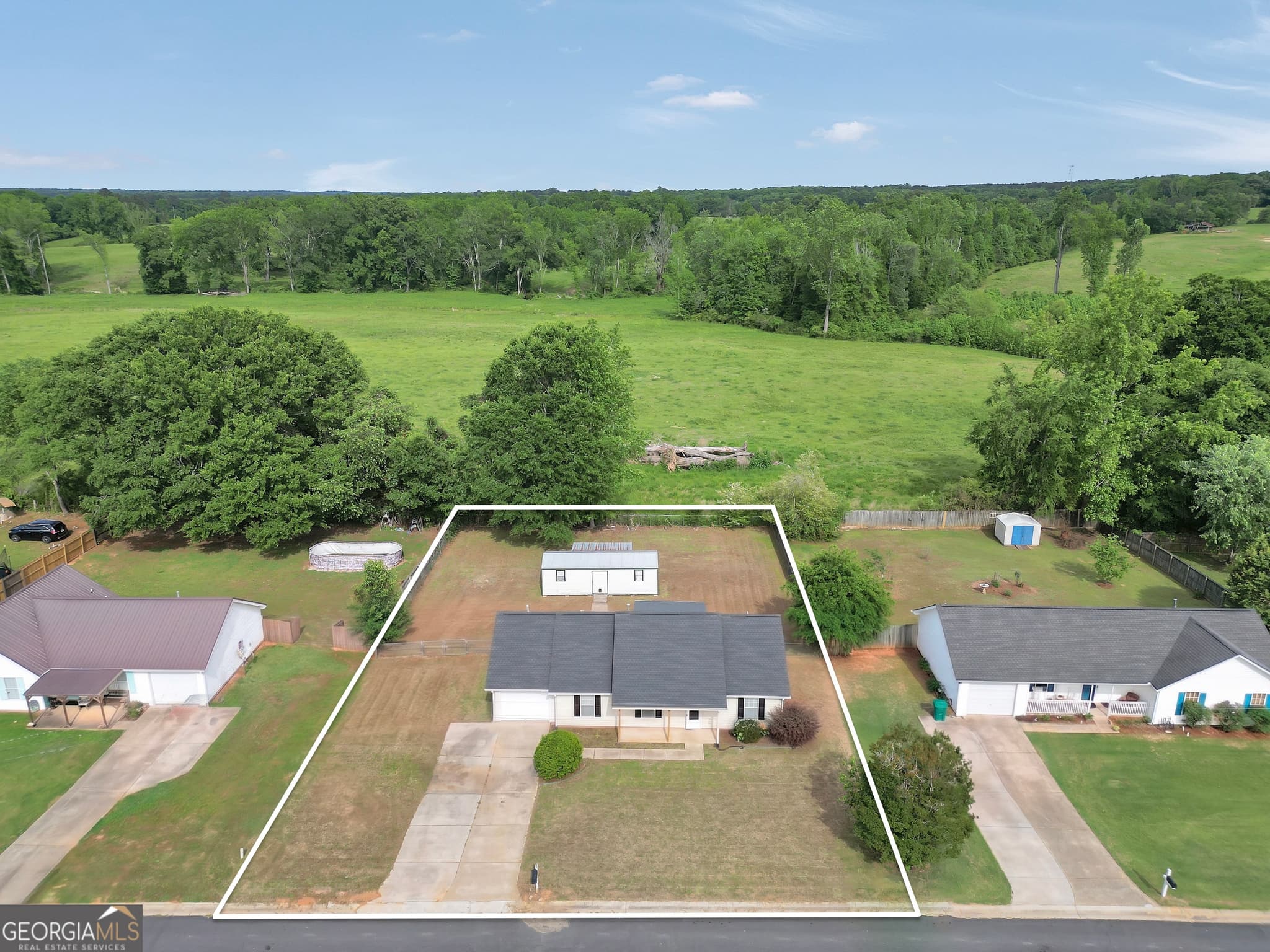 3 bedroom, 2 bathroom, 1,204 sq ft single family residence sold at 743 Regal Road, Jackson, GA 30233