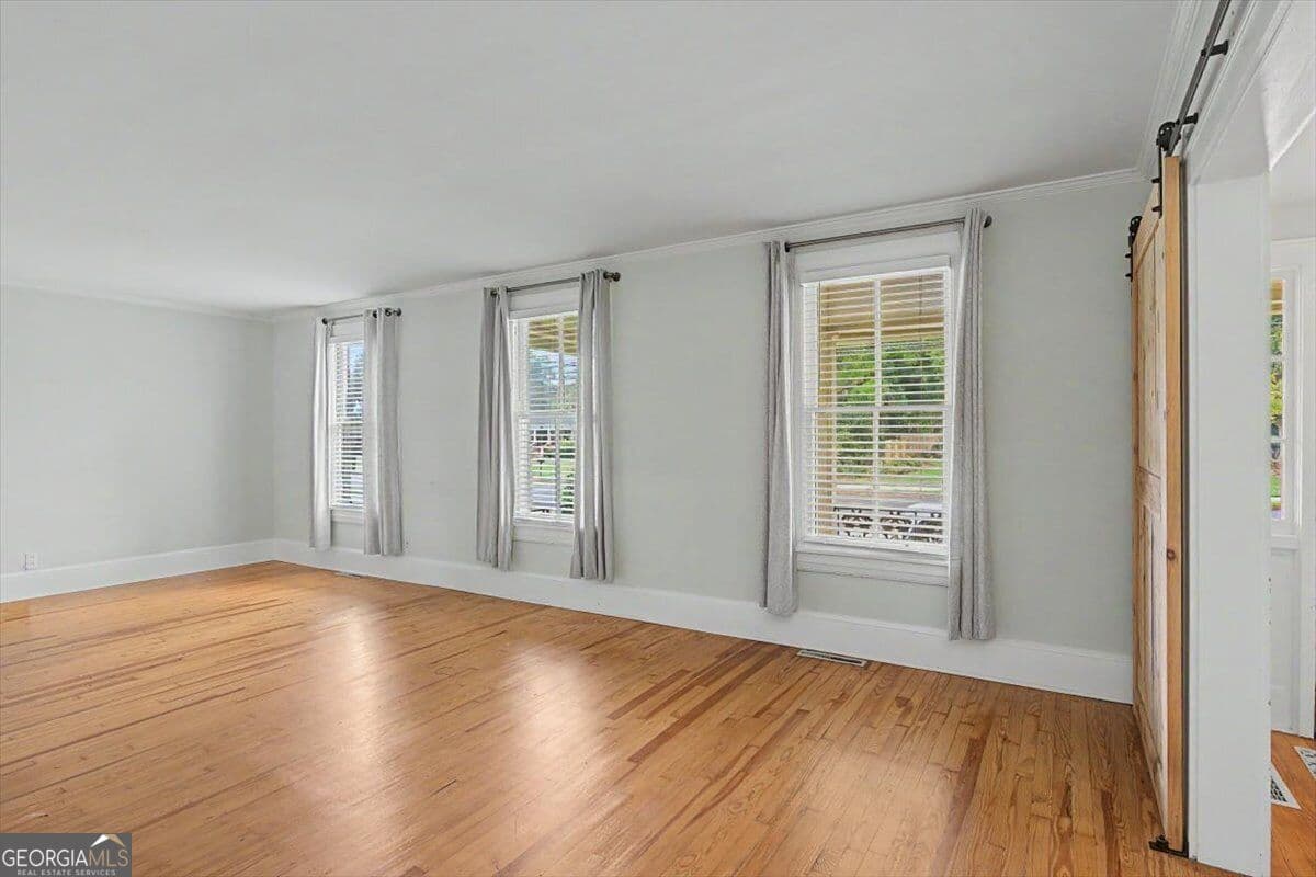 5 bedroom, 3 bathroom, 2,946 sq ft single family residence for sale at 311 N College Street, Cedartown, GA 30125 — photo 9
