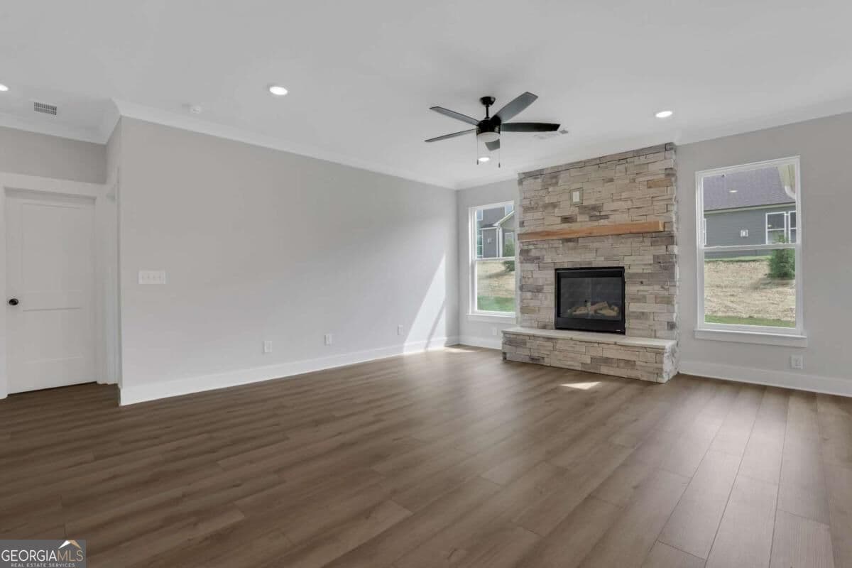 4 bedroom, 3 bathroom, 2,456 sq ft single family residence for sale at 4503 Zed Lane, Loganville, GA 30052 — photo 9