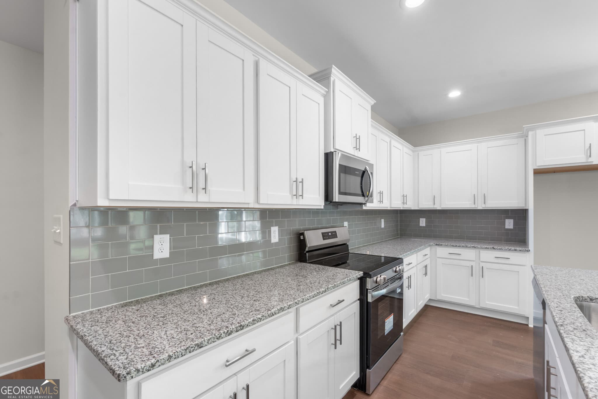 3 bedroom, 2 bathroom, 1,828 sq ft single family residence for sale at 1046 Sun Valley Court C59, Macon, GA 31211 — photo 6