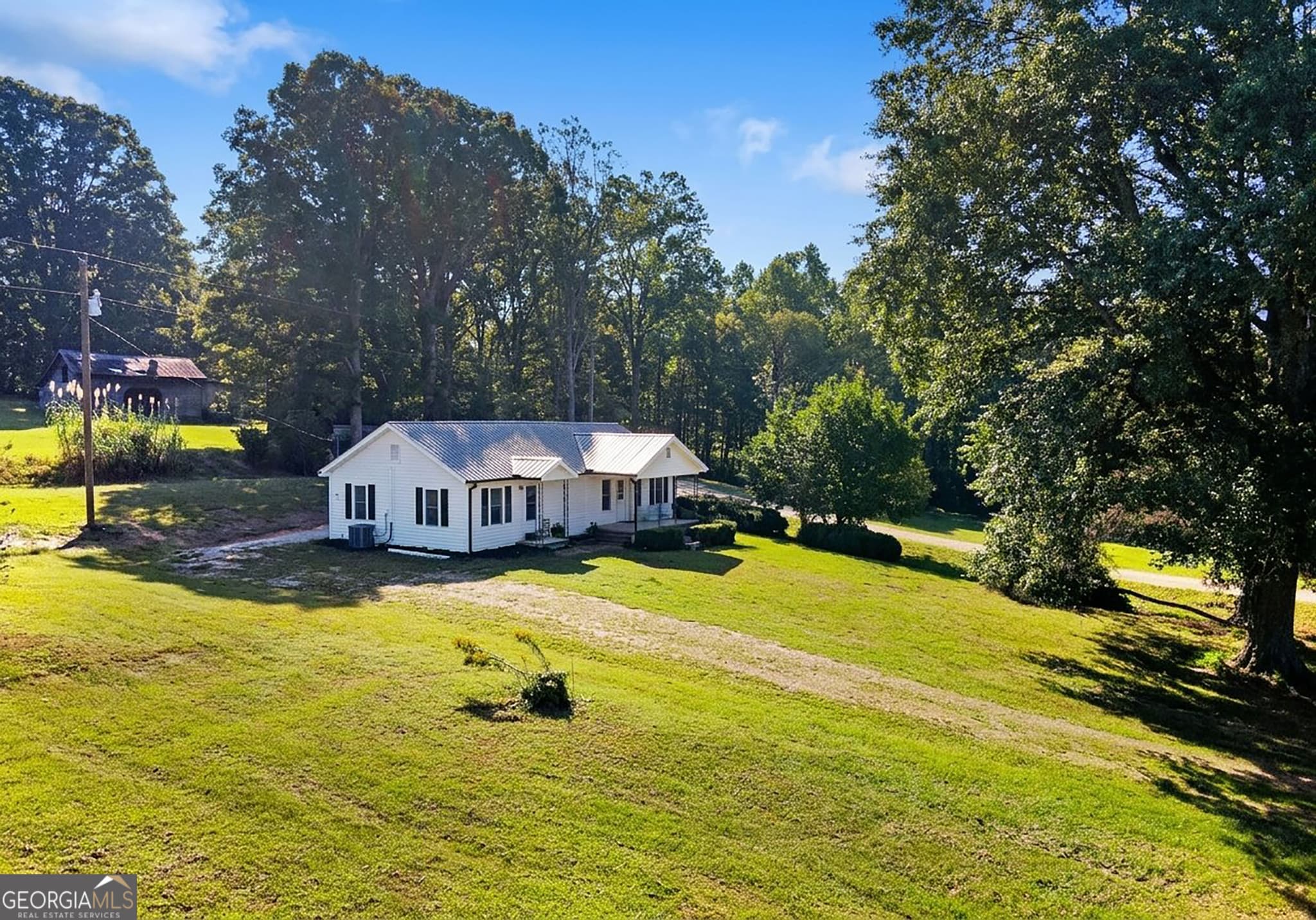 2 bedroom, 2 bathroom, 1,288 sq ft single family residence for sale at 9200 Murphy Highway, Blairsville, GA 30512 — photo 3