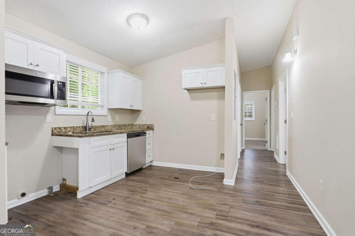 3 bedroom, 1 bathroom, 1,000 sq ft single family residence for sale at 3037 San Juan Drive, Decatur, GA 30032 — photo 7