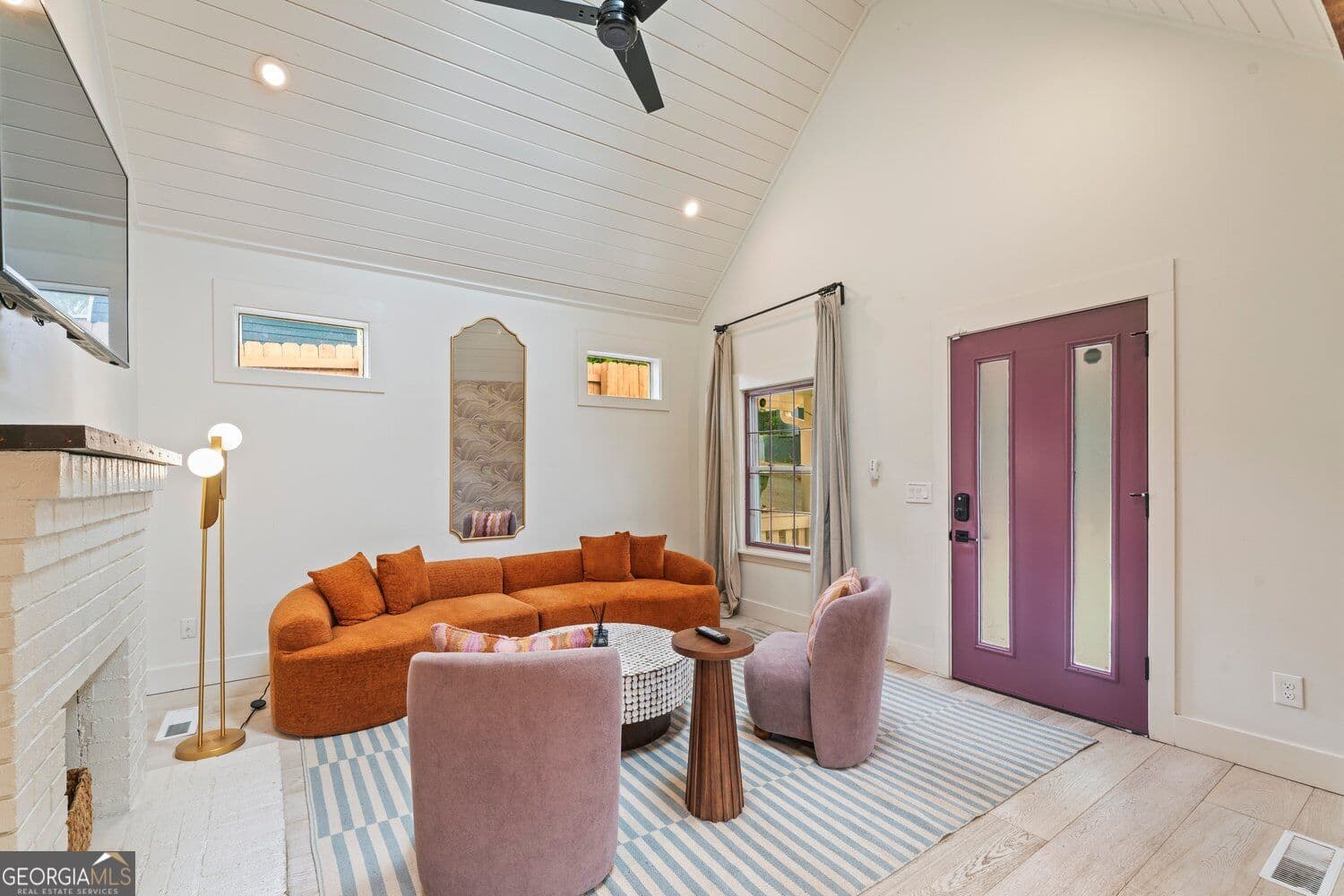 2 bedroom, 1 bathroom, 754 sq ft single family residence for sale at 379 Mary Street, Atlanta, GA 30310 — photo 4