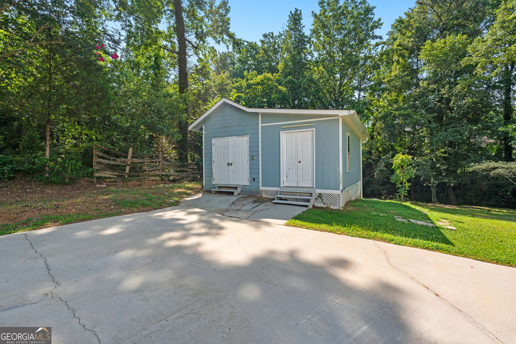 4 bedroom, 4.5 bathroom, 3,610 sq ft single family residence for sale at 7326 Leland Lane, Jonesboro, GA 30236 — photo 6