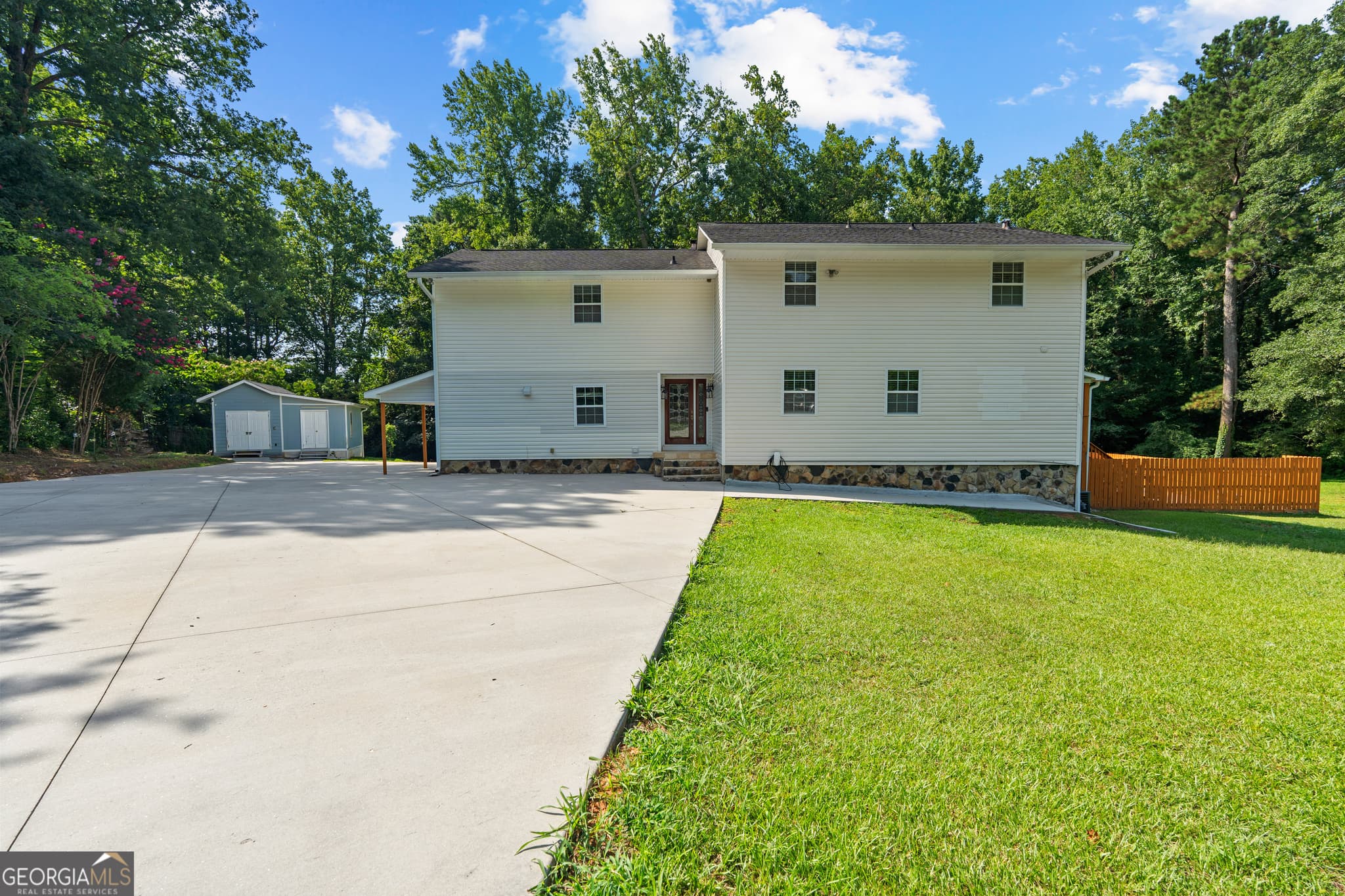 4 bedroom, 4.5 bathroom, 3,610 sq ft single family residence for sale at 7326 Leland Lane, Jonesboro, GA 30236