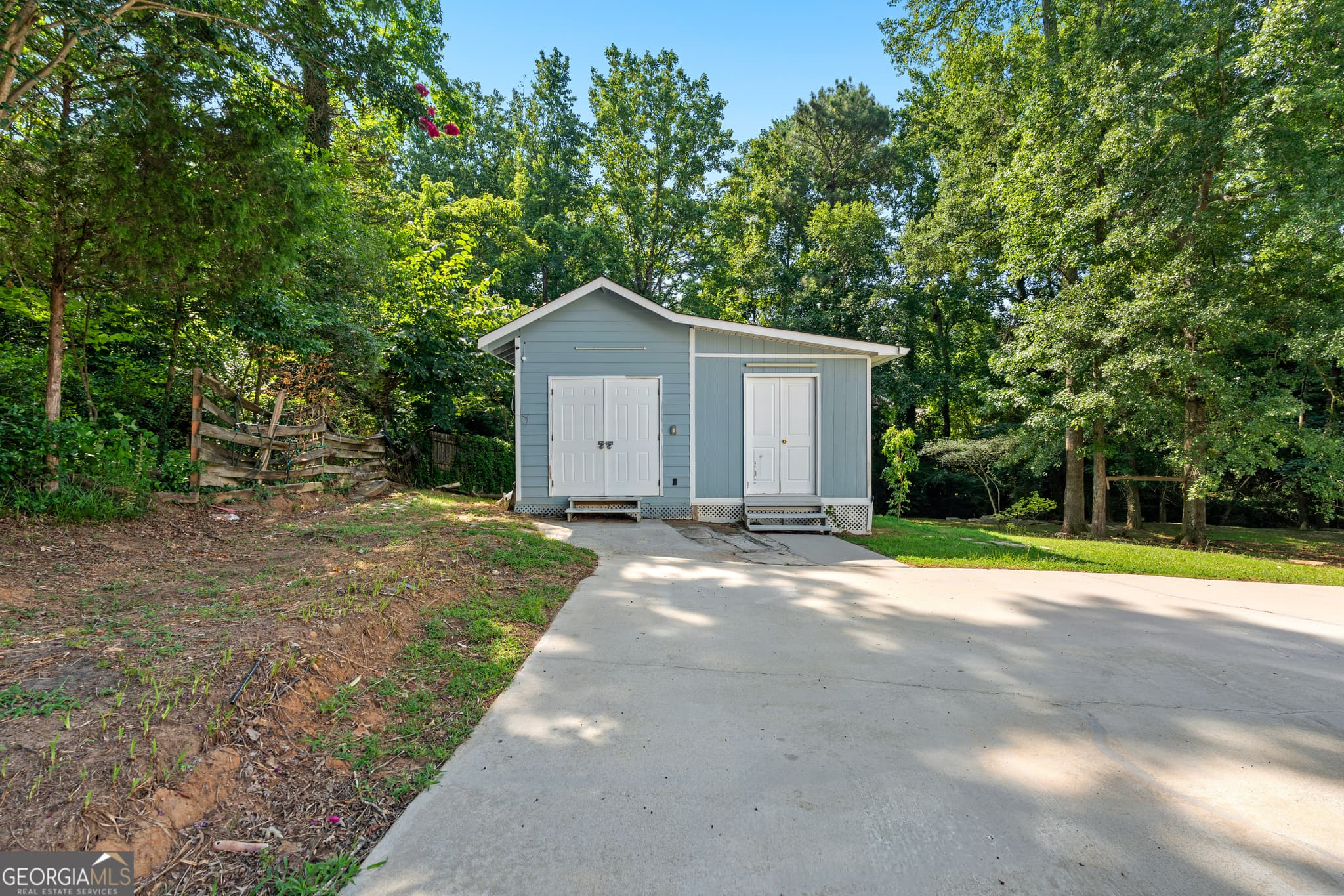 4 bedroom, 4.5 bathroom, 3,610 sq ft single family residence for sale at 7326 Leland Lane, Jonesboro, GA 30236 — photo 5